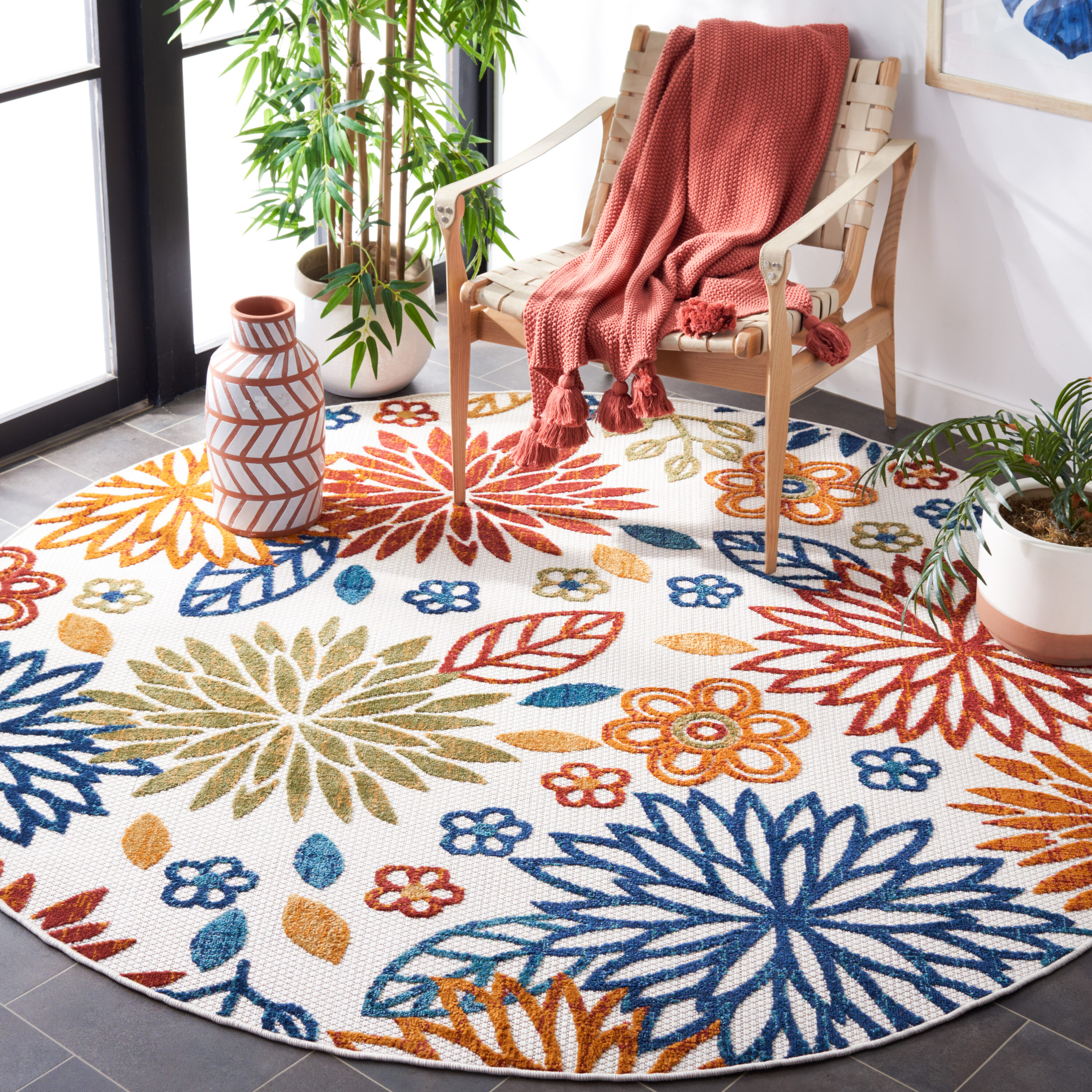 Cabana CBN833 Power Loomed Indoor and Outdoor Area Rug - Creme/Red - 3' round - Safavieh.