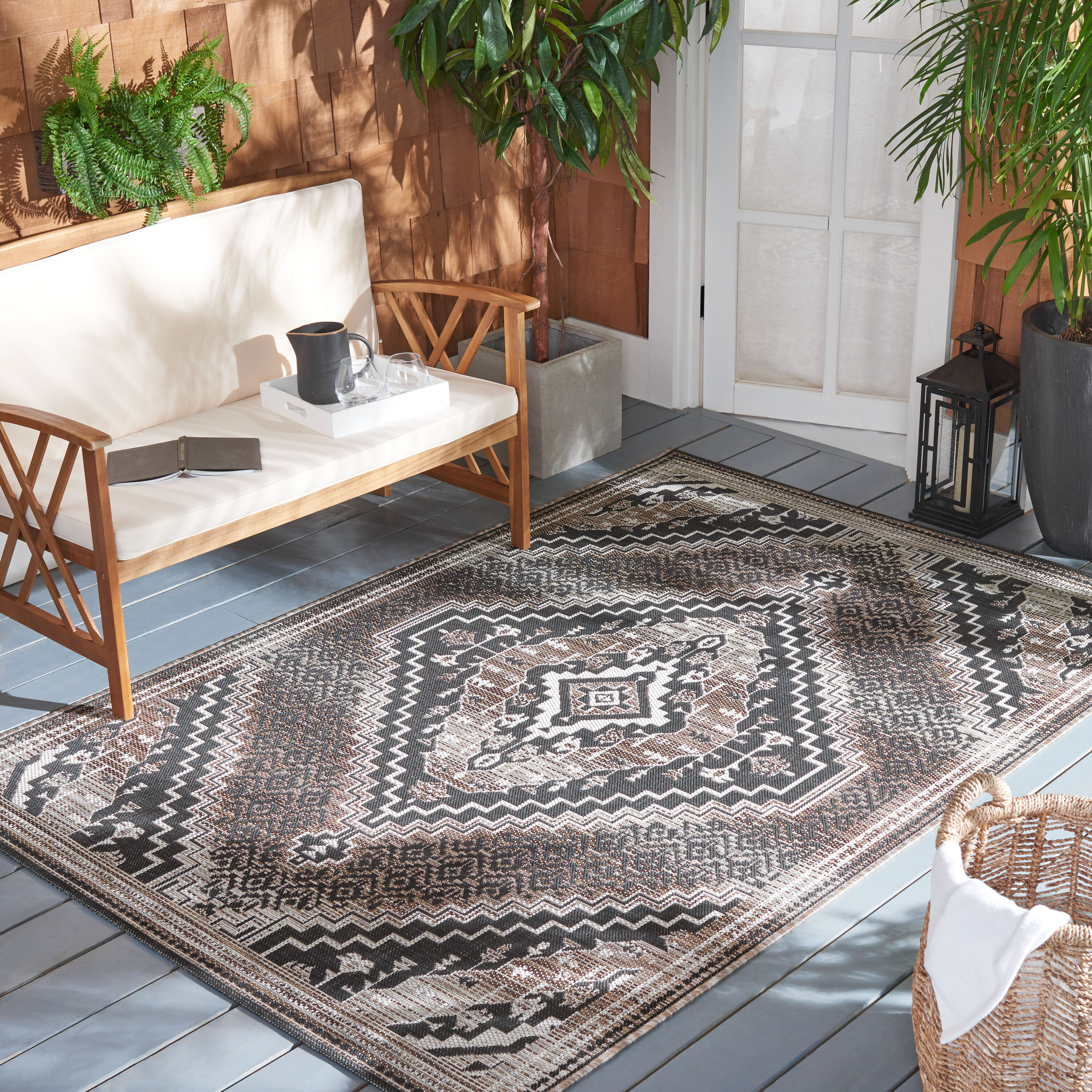 Safavieh - Havana 341E Light Brown/Black 5 x 7 Area rug