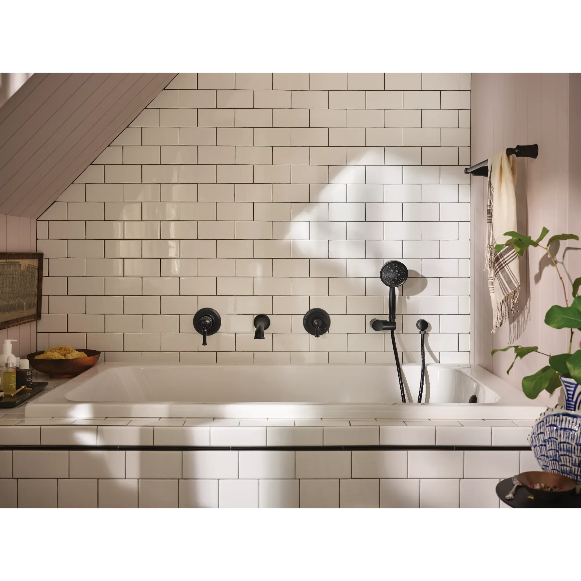 Moen WT681BL Roman-Tub-Faucets - View #11