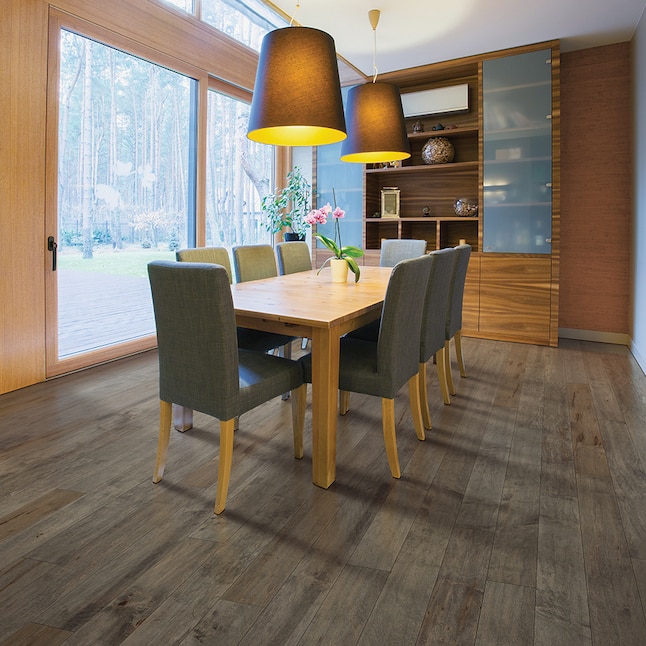Pergo Max 5.36-in Windsor Maple Handscraped Engineered Hardwood Flooring (22.5-sq ft) Pergo Max 5.36-in Windsor Maple Handscraped Engineered Hardwood Flooring (22.5-sq ft)
