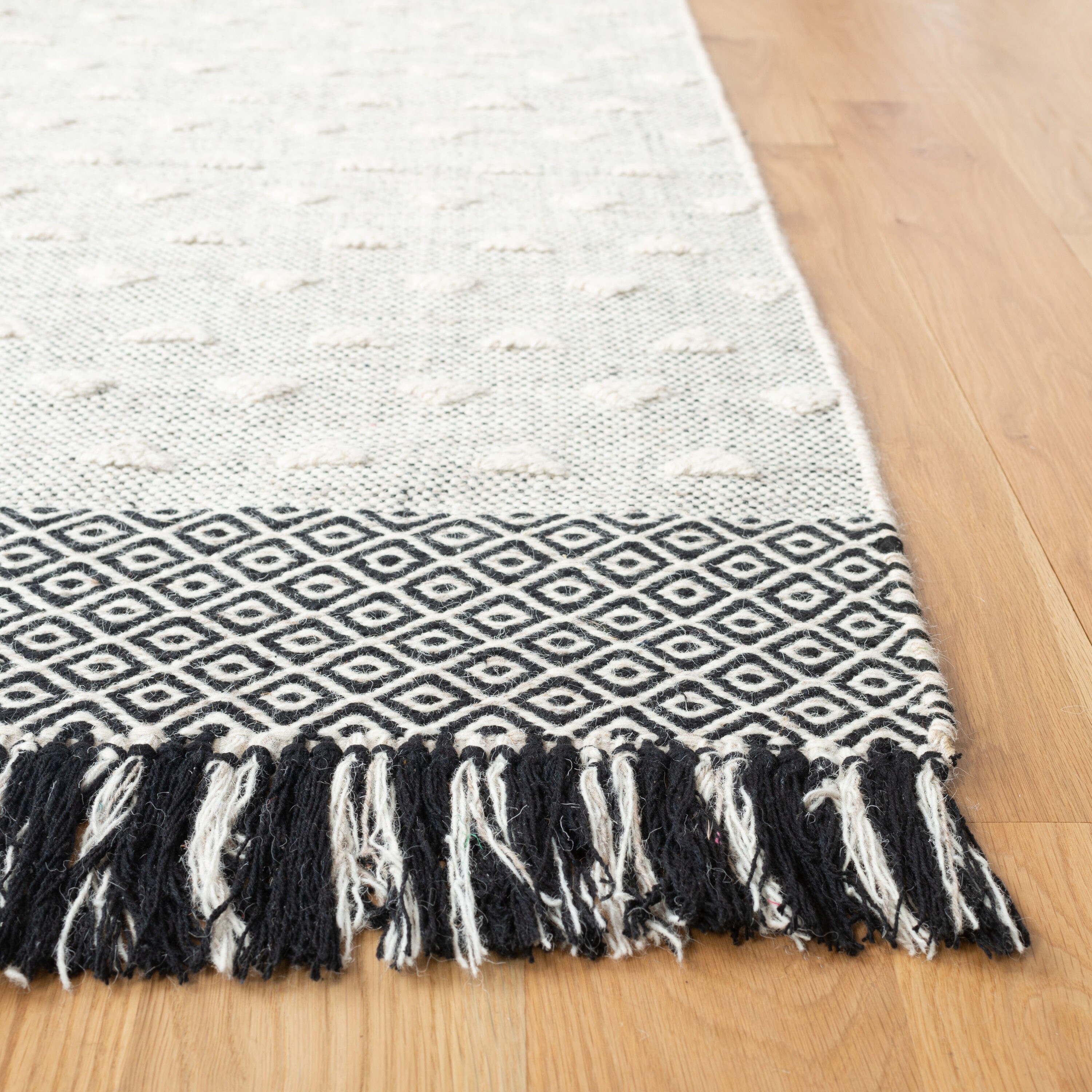 Ivory and Black Geometric Handwoven Wool-Cotton Blend Rug - 5' x 8'