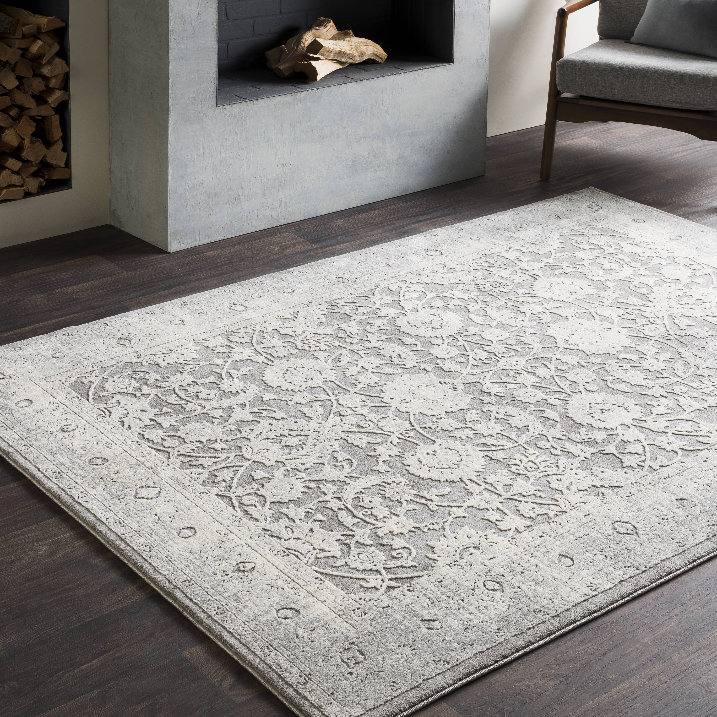 Reversible Easy-Care Stain-Resistant Synthetic Area Rug in Soft Gray