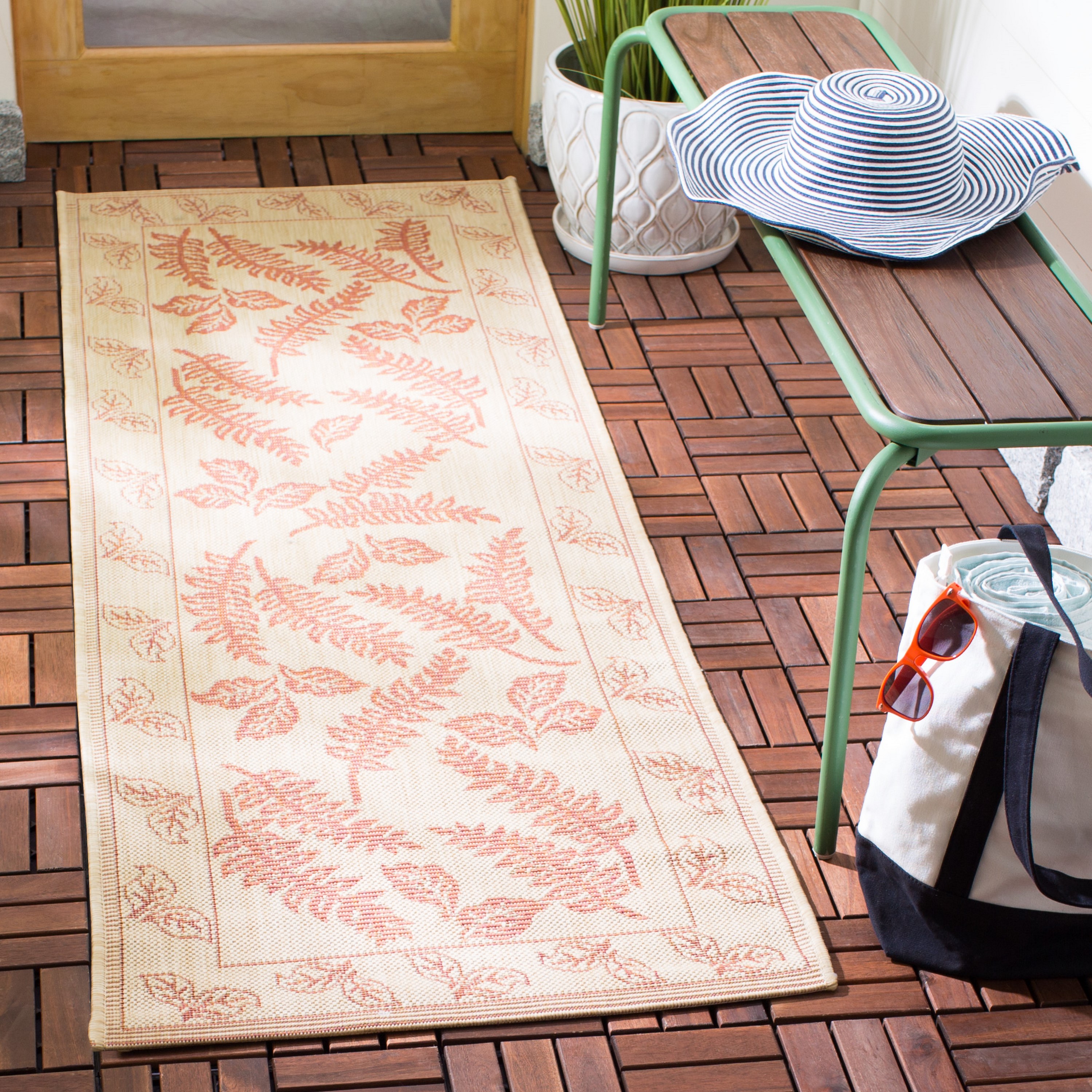 Safavieh CY0772-3201-27 Courtyard Florette 2 x 7 (ft) Loomed Polypropylene Natural/Terra Rectangular Indoor/Outdoor Floral/Botanical Coastal Runner rug