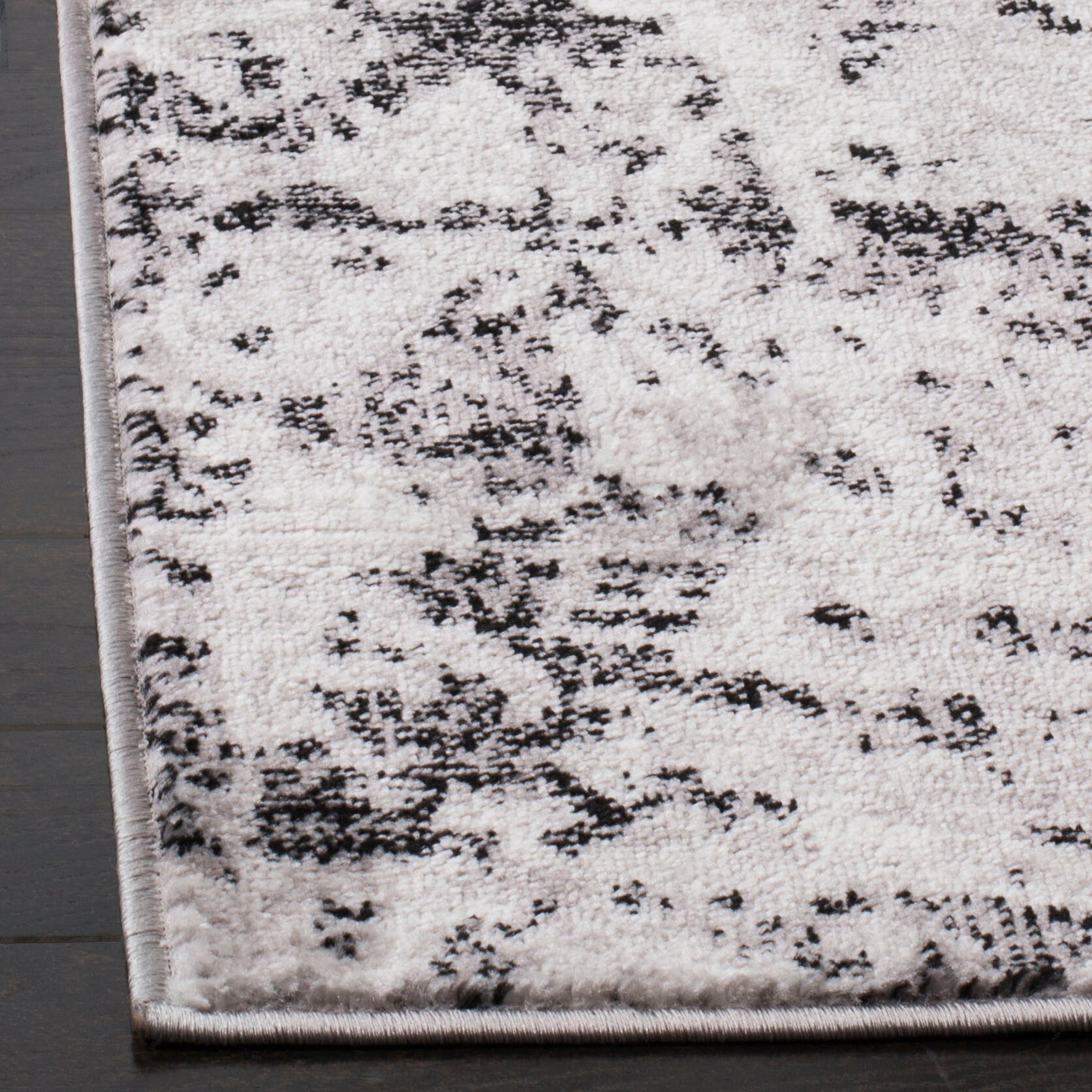 Safavieh SKY186L-28 rugs - View #4