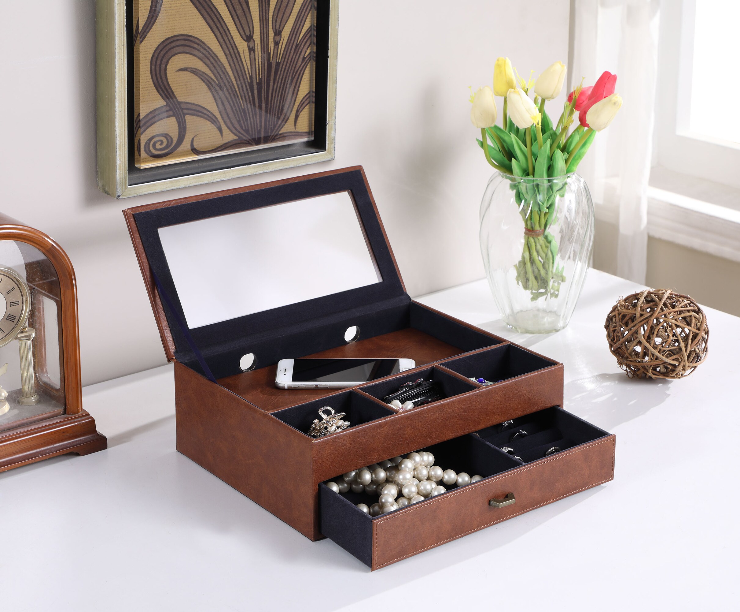 A flowery box for jewelry or other small things