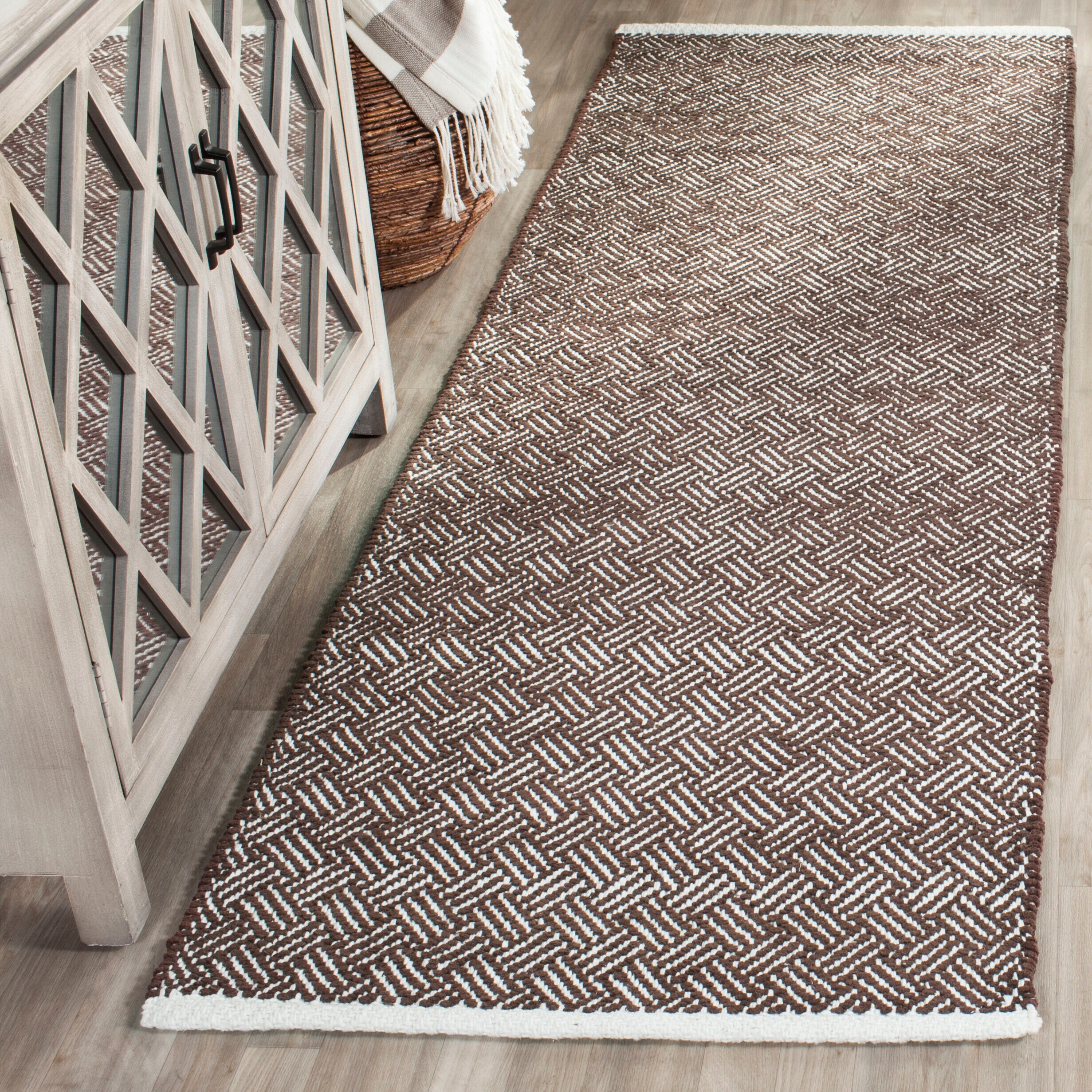  Boston 680 Brown Contemporary 2ft-3in x 7ft Runner Rug