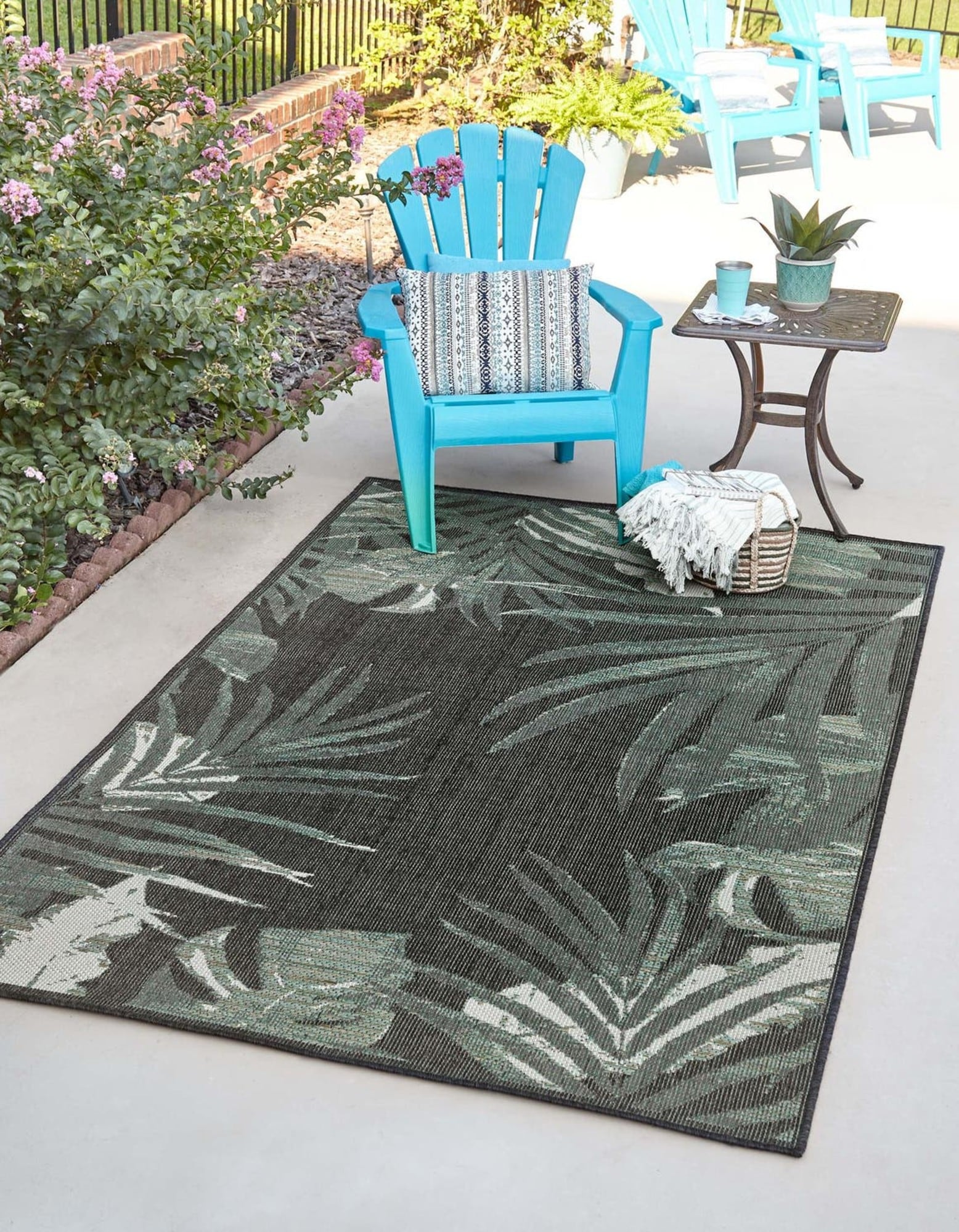 Unique Loom 3176980 Bufadora Baja Outdoor 9 x 12 (ft) Loomed Polypropylene Navy Rectangular Indoor/Outdoor Floral/Botanical Coastal Area rug