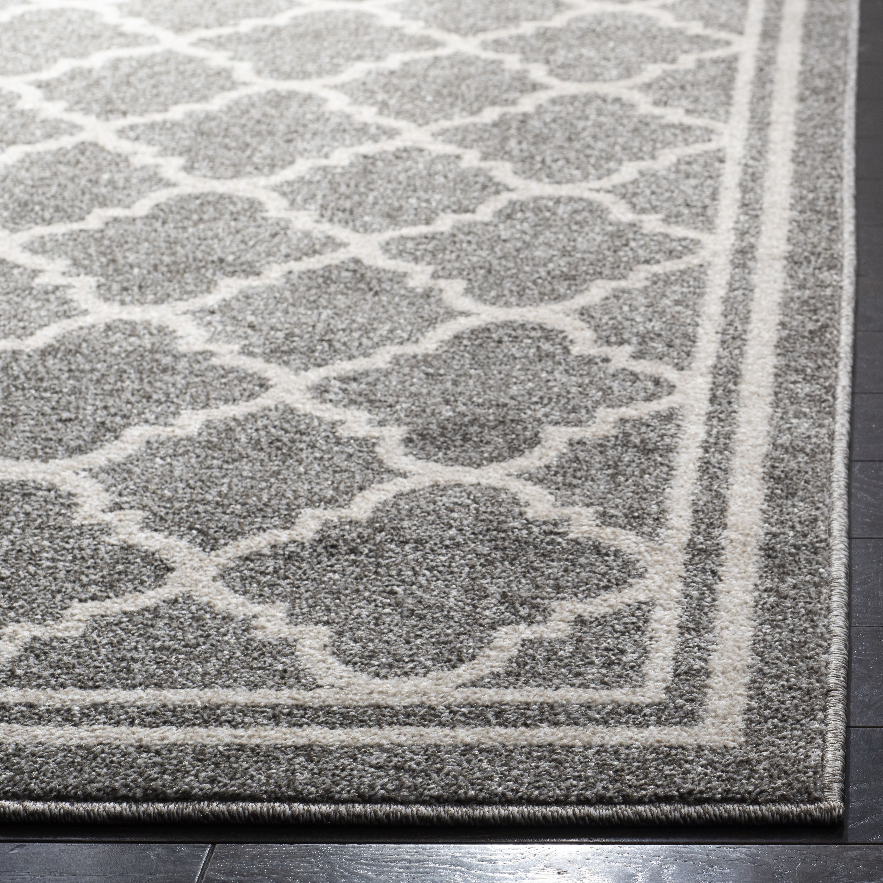 Safavieh AMT422R-7SQ rugs - View #3