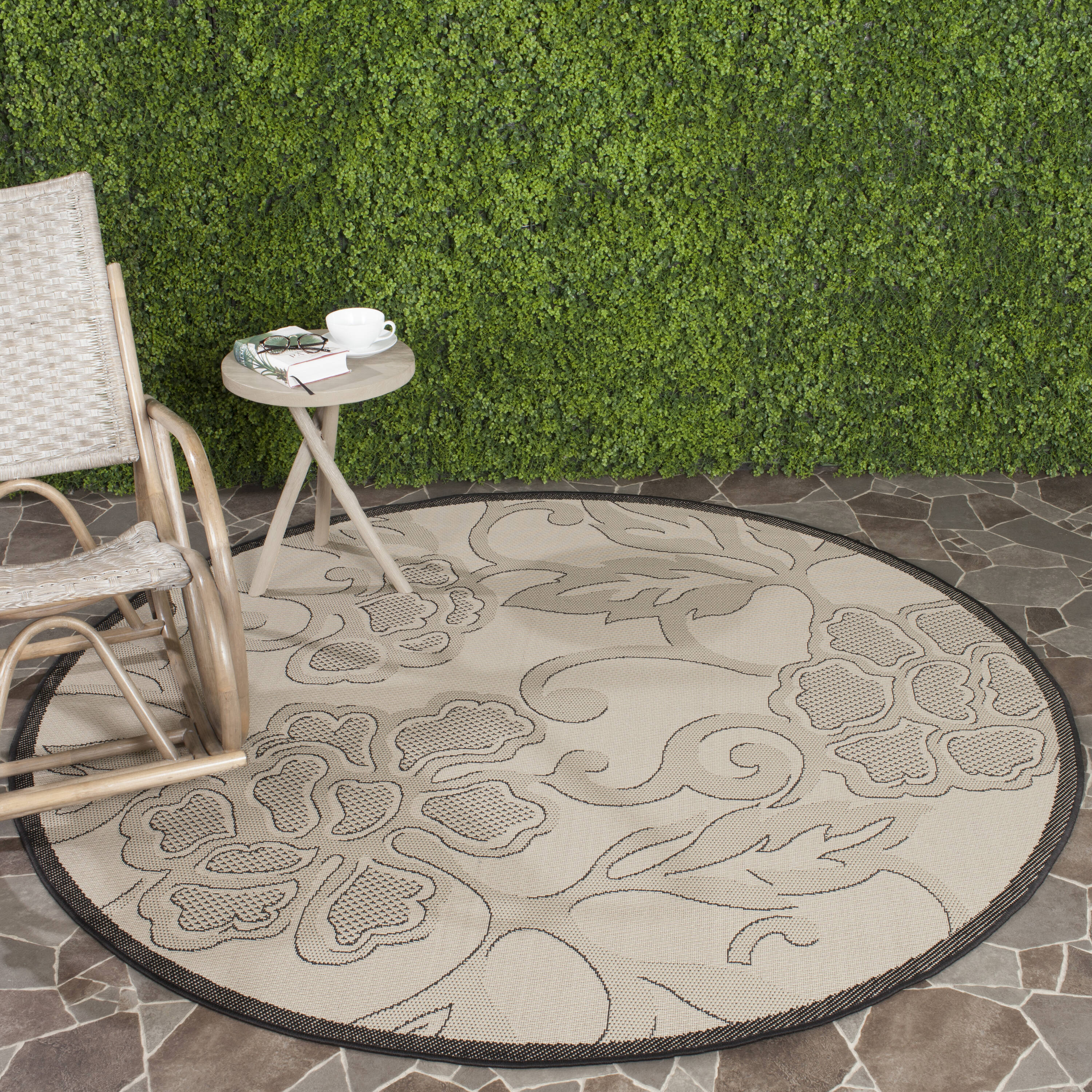 Safavieh CY2726-3901-5R Courtyard Lyon 5 x 5 (ft) Loomed Polypropylene Sand/Black Round Indoor/Outdoor Floral/Botanical Coastal Area rug