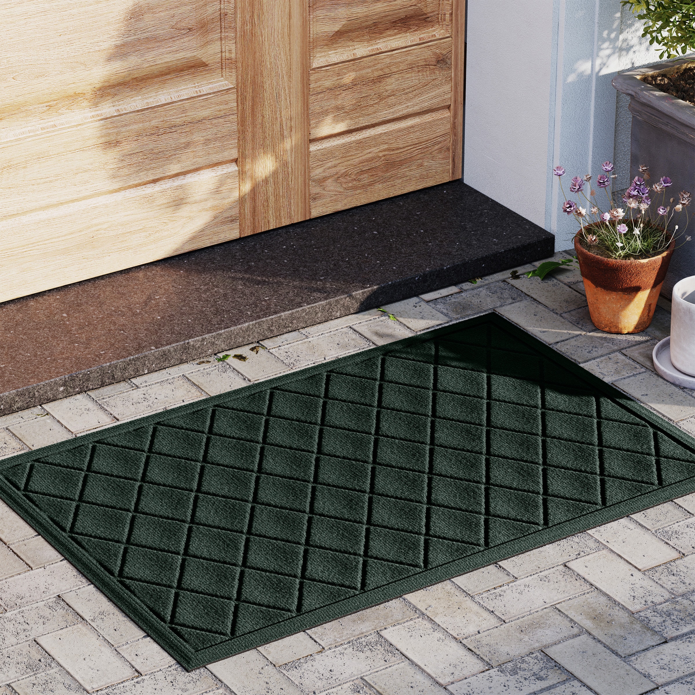 WaterHog 20377590023 2-ft x 3-ft Evergreen Polyester Rectangular Indoor or outdoor Decorative Door mat