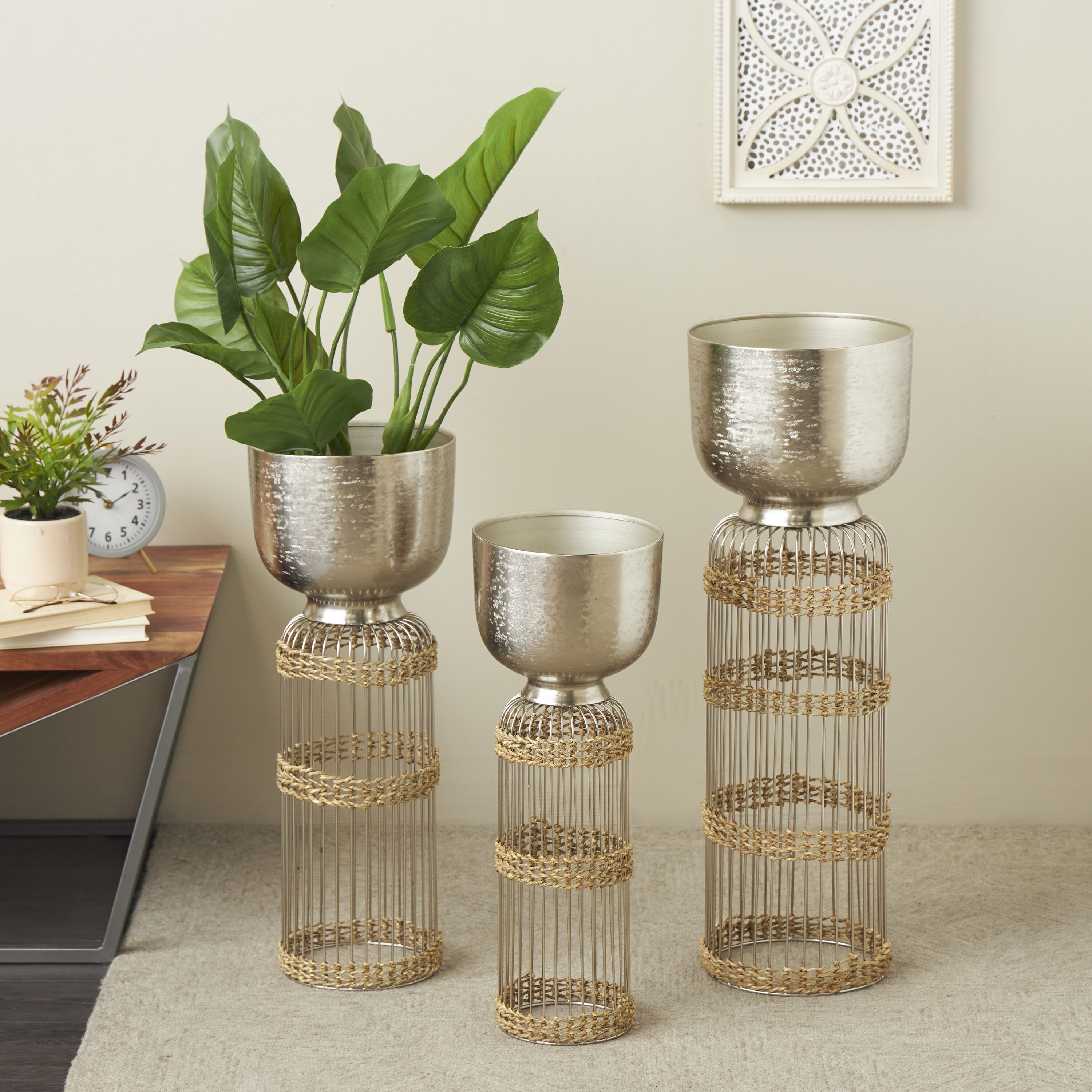 Grayson Lane 823465 3 -Pack Round 11.0-in W Large Silver Metal Outdoor Planter