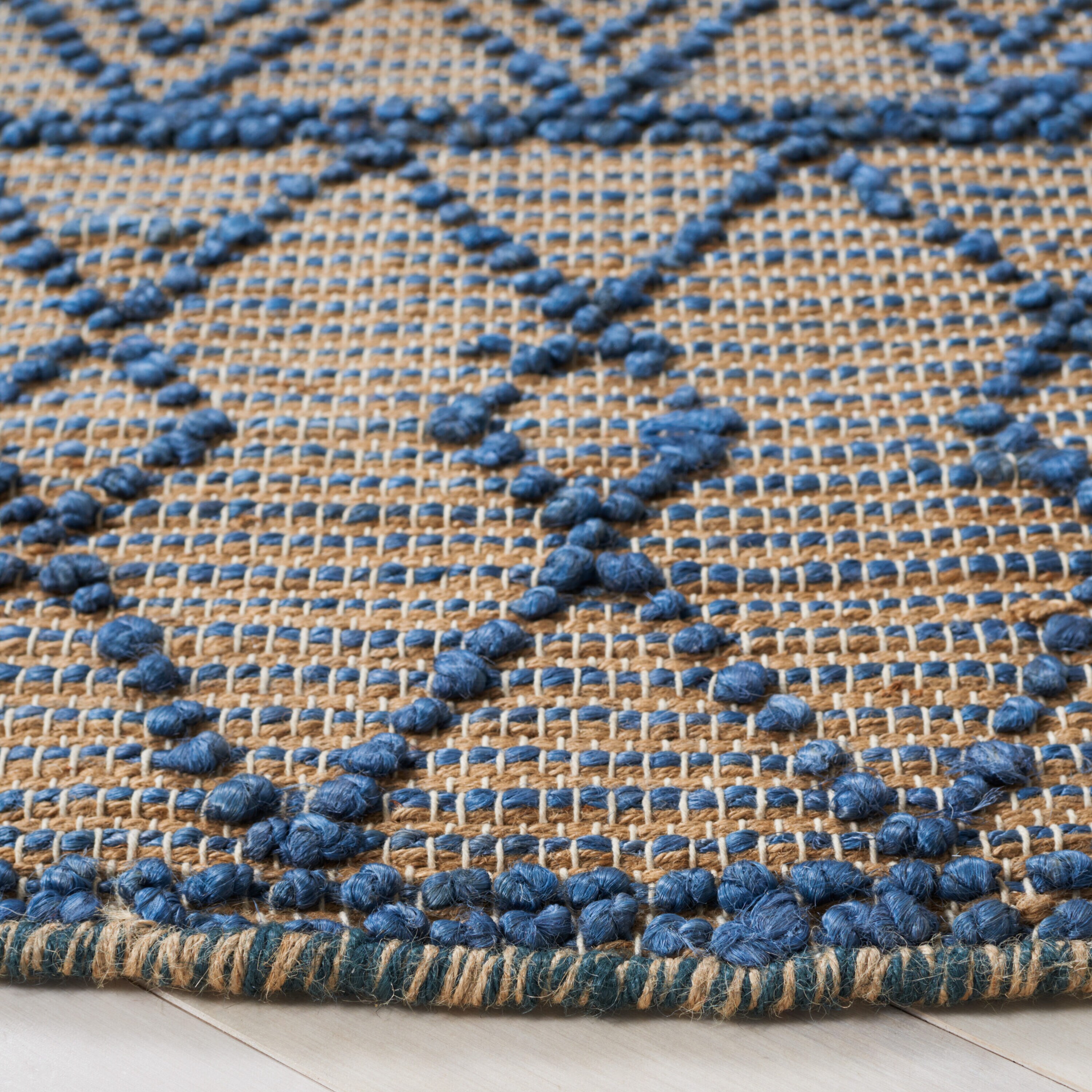 Safavieh NF221M-6R rugs - View #3