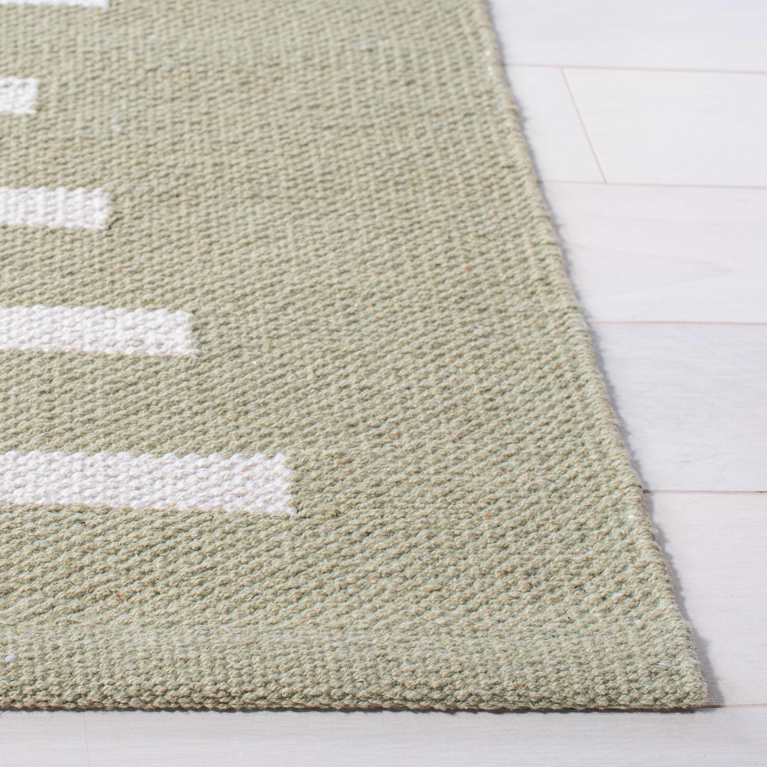 Safavieh MTK313W-5 rugs - View #3