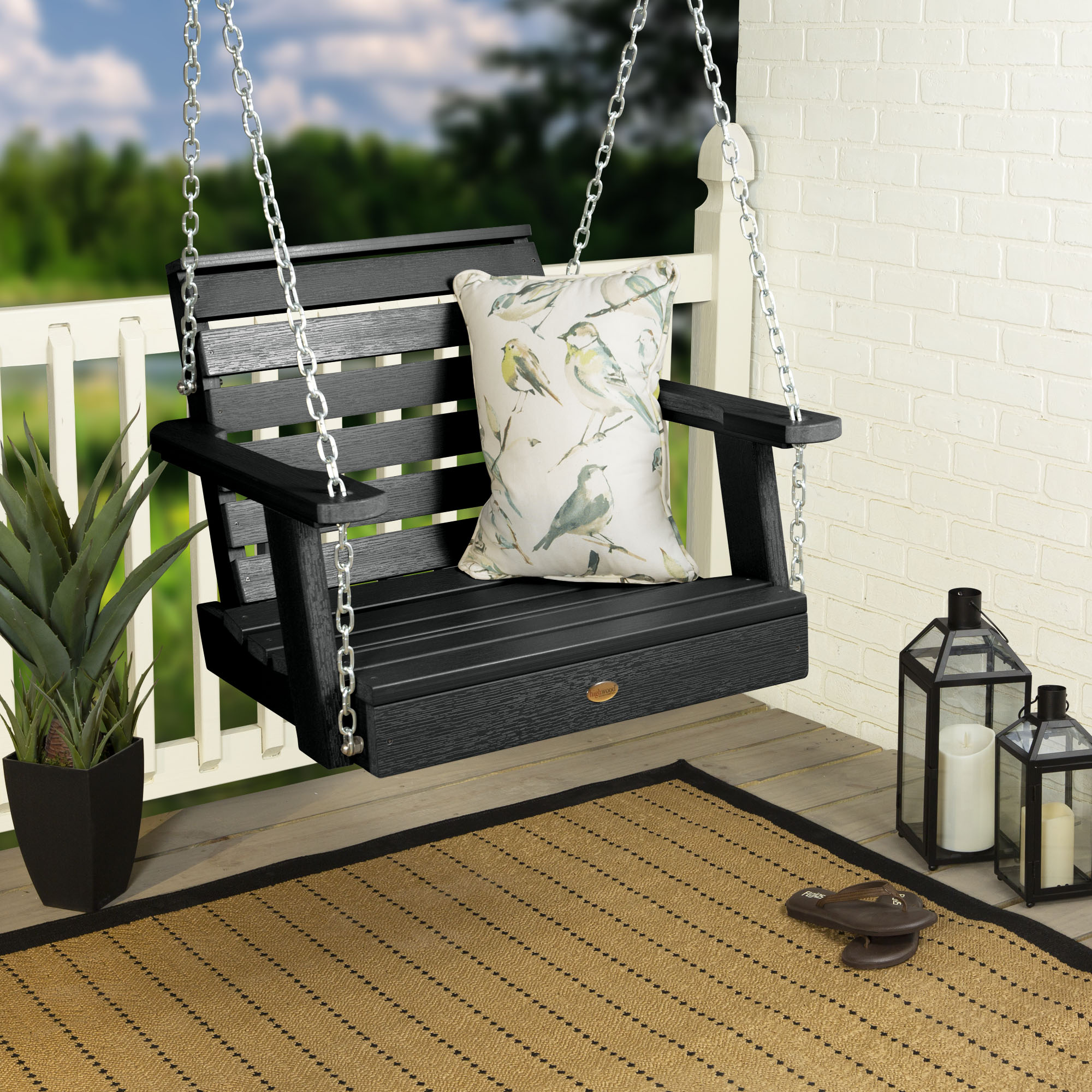 highwood AD-PORW3-BKE The Weatherly 1 -person Black Recycled plastic Outdoor Swing