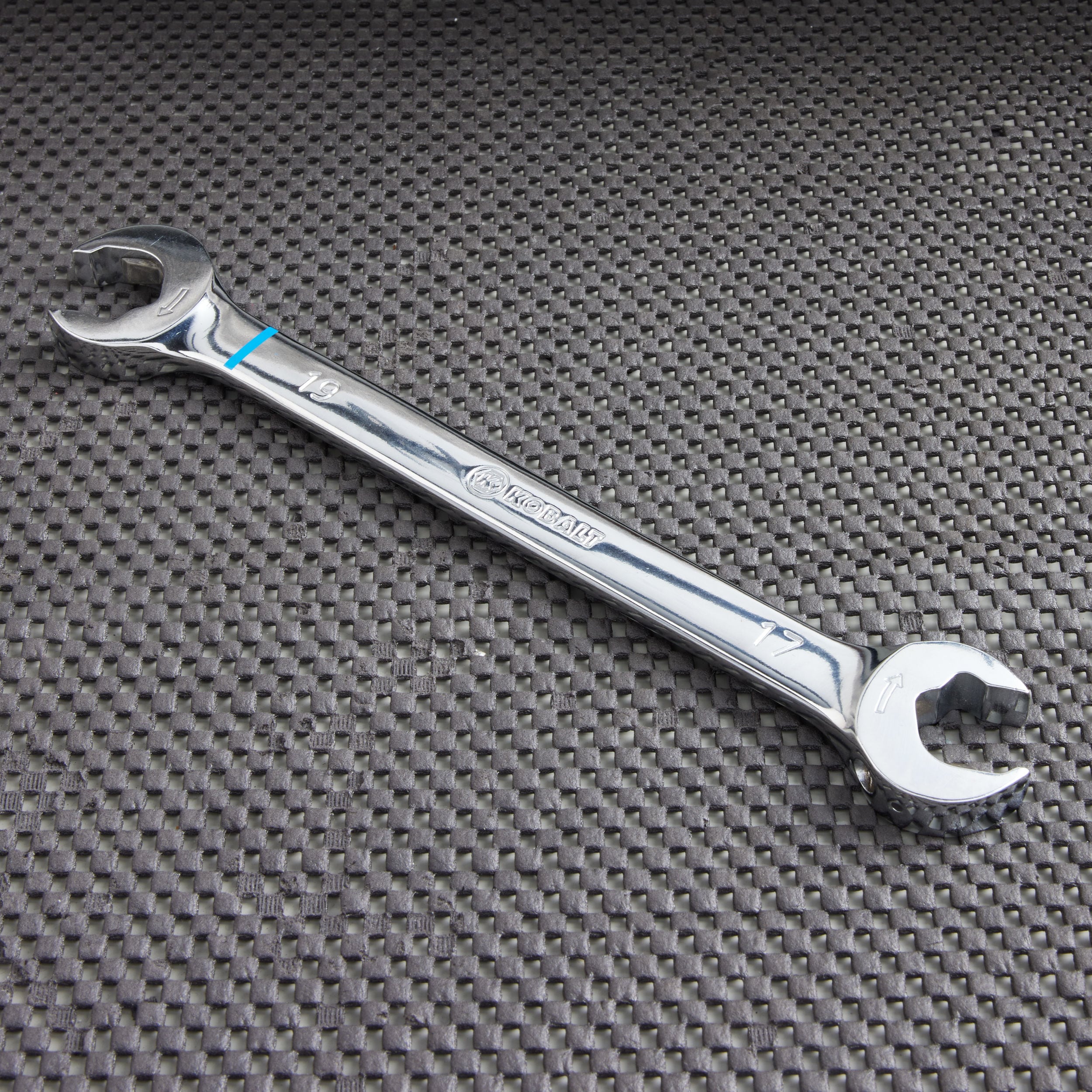 Kobalt 17Mm X 19Mm Metric Ratchet Wrench in the Ratchet Wrenches & Sets ...