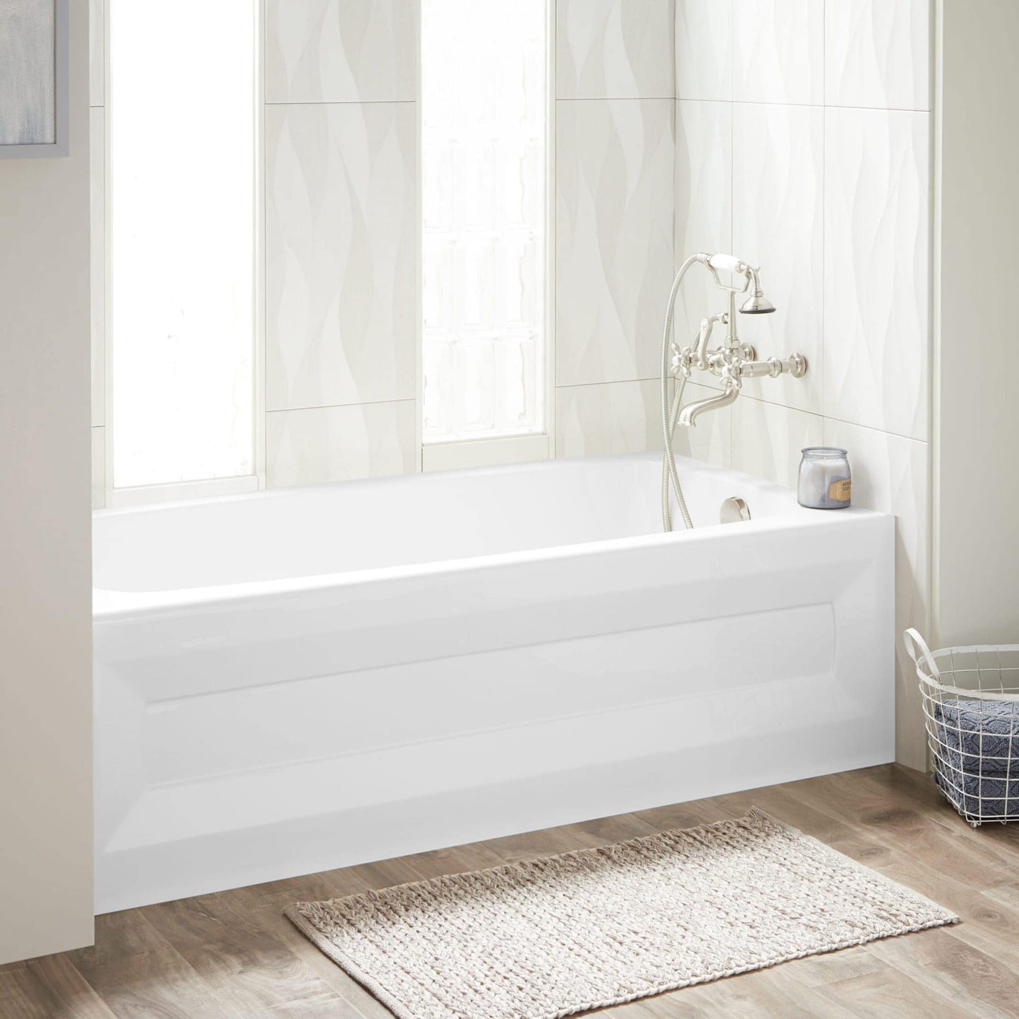 Signature Hardware 446975 Bradenton 30-in x 60-in White Acrylic Rectangular Alcove Soaking bathtub ( Right Drain )