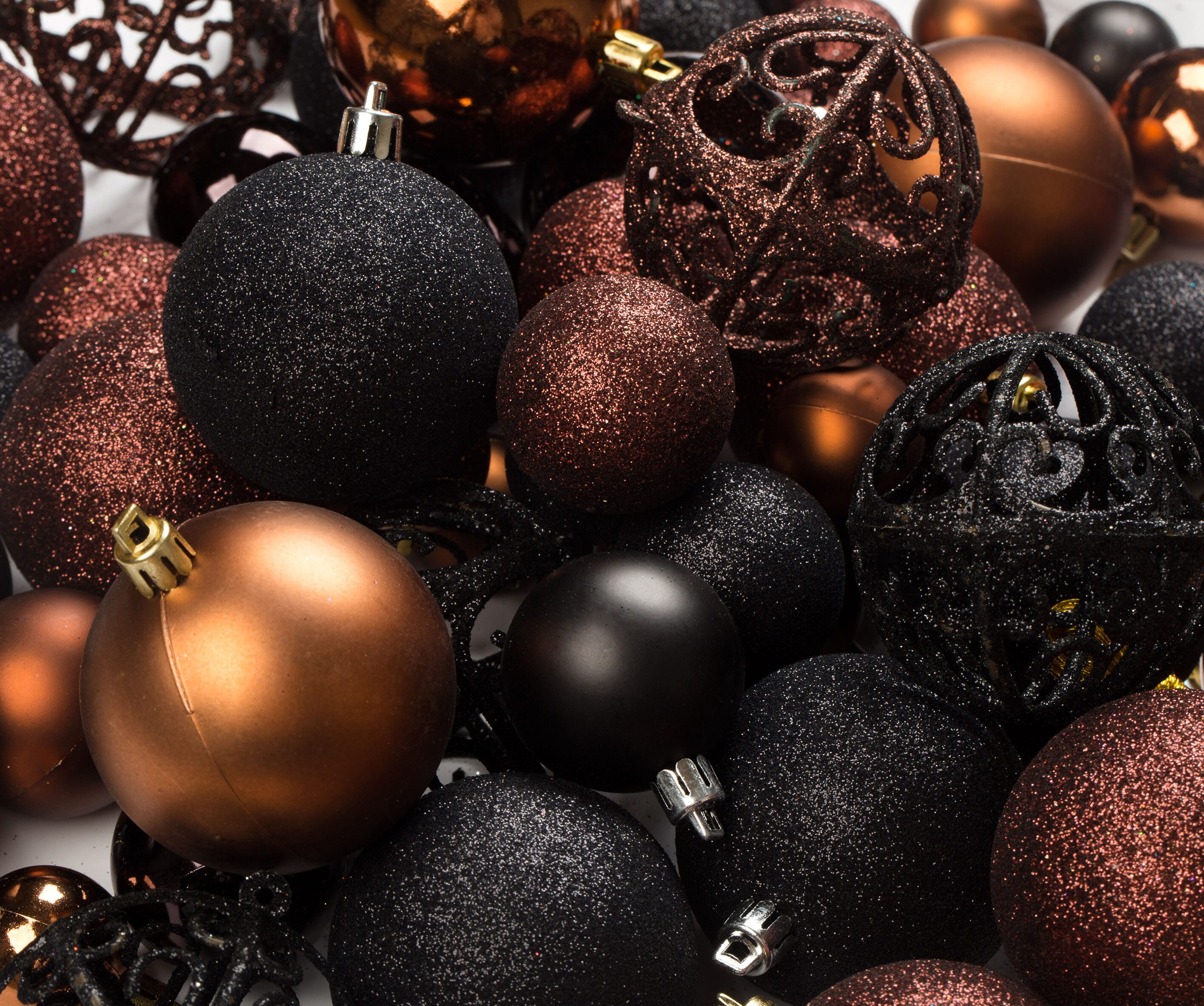 100-Pack Black and Brown Shatterproof Christmas Ornament Balls