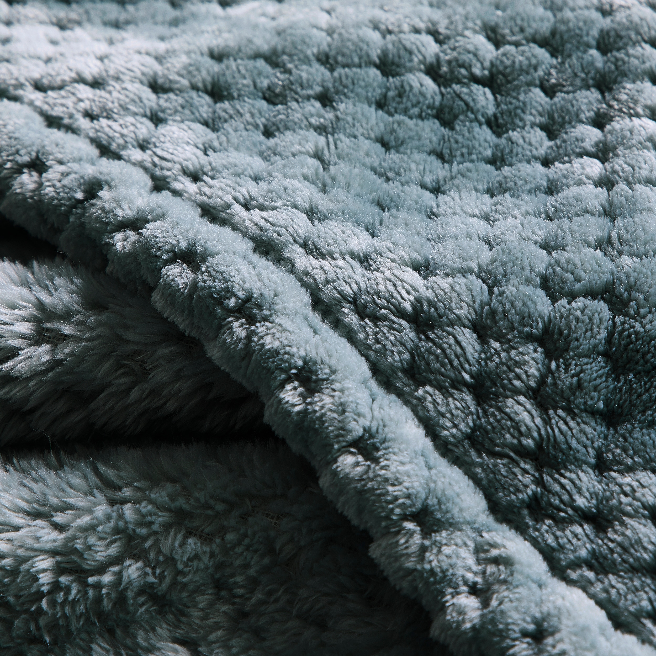 Thesis 00590 Blankets-And-Throws - View #8