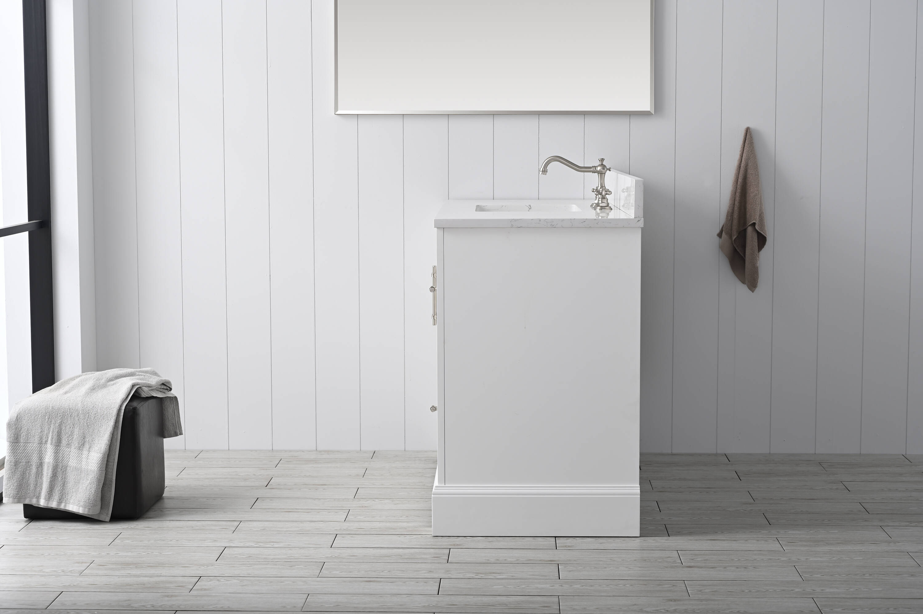 White 48" Single Sink Bathroom Vanity with Quartz Top