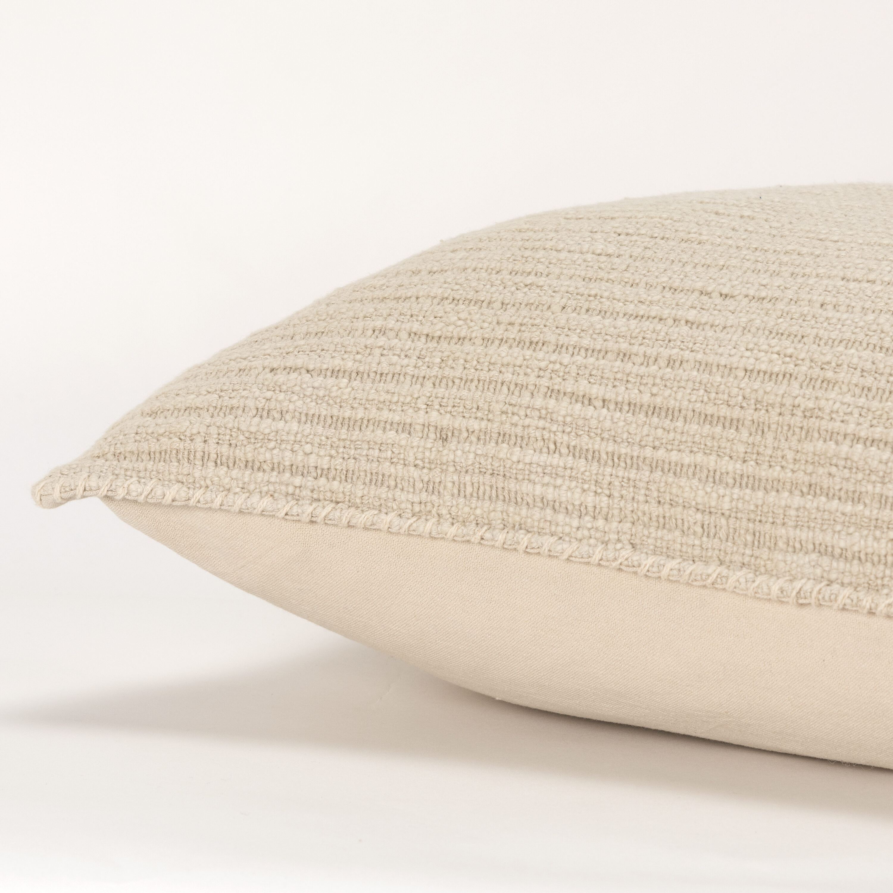 Rizzy Home 22-in X 22-in Beige Indoor Decorative Pillow In The Throw ...