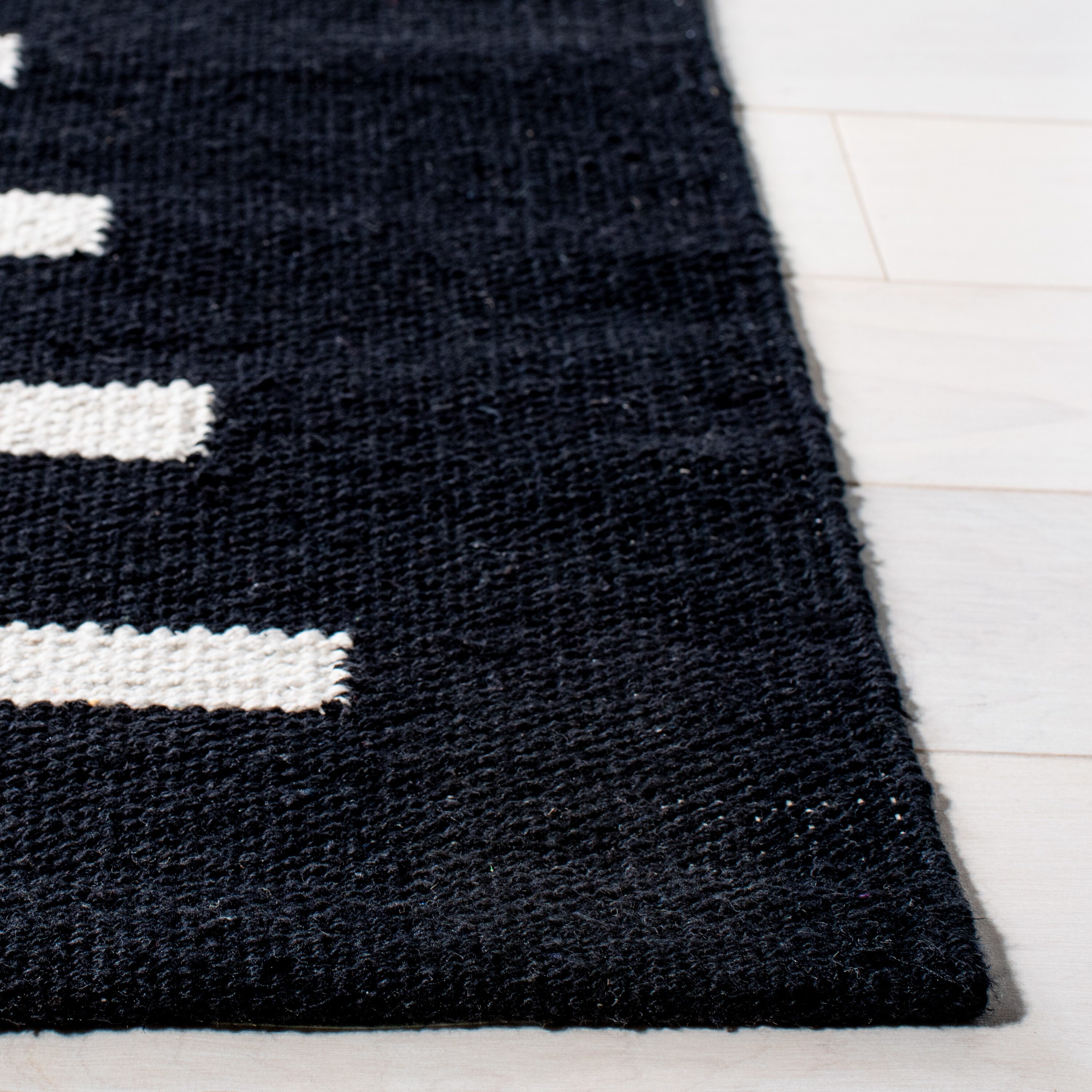 Safavieh MTK313Z-6 rugs - View #3
