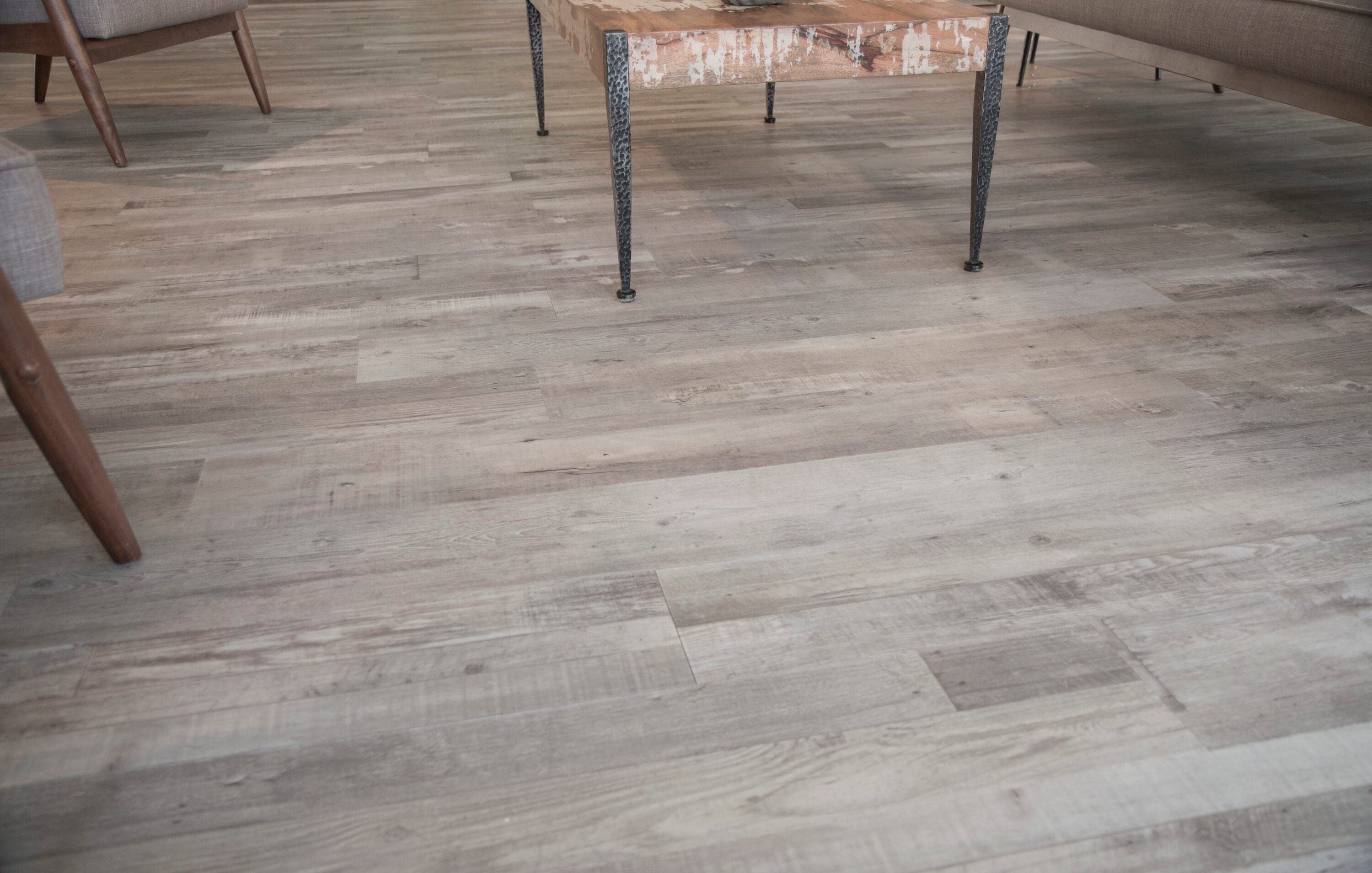 White ash 5mm SPC LVT Heavy duty 0.5 wear layer Click flooring. **Built in  underlay**