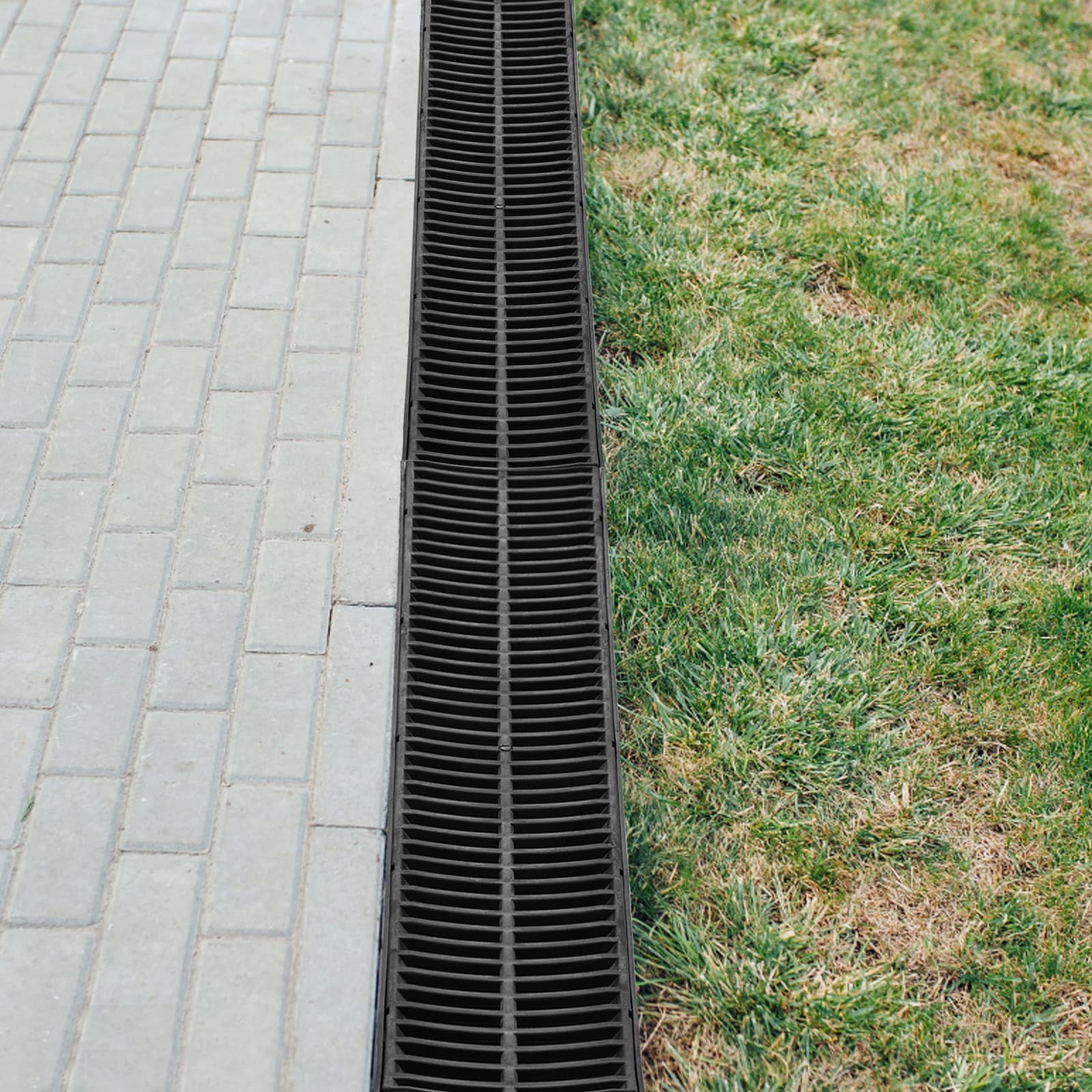 VEVOR Trench Drain System, Channel Drain with Plastic Grate, 5.9x7