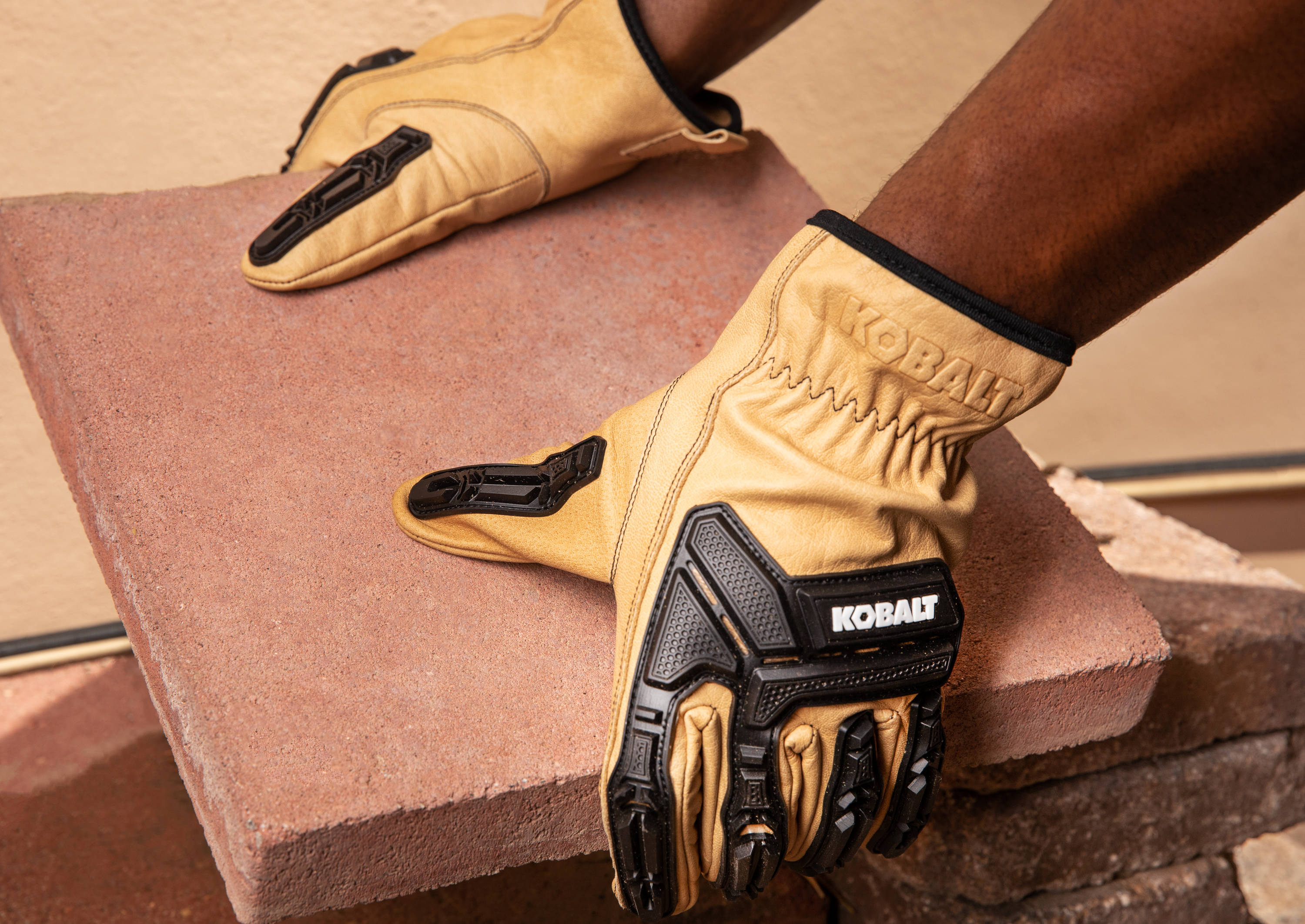 Kobalt Large Brown Leather Construction Gloves, (1-Pair) in the Work Gloves  department at