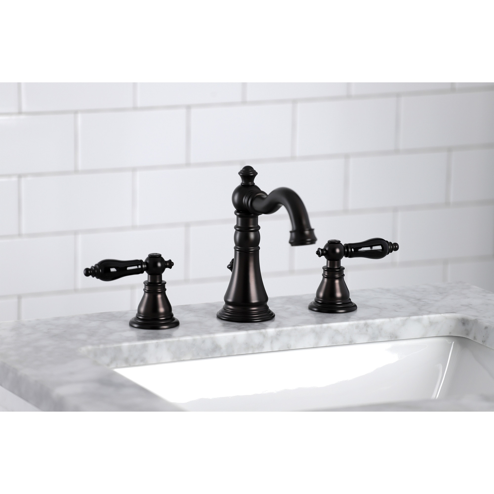 Kingston Brass WLFSC1975AKL Duchess Oil-rubbed bronze Widespread 2-handle Low-arc Residential Handle Bathroom Sink Faucet with Drain