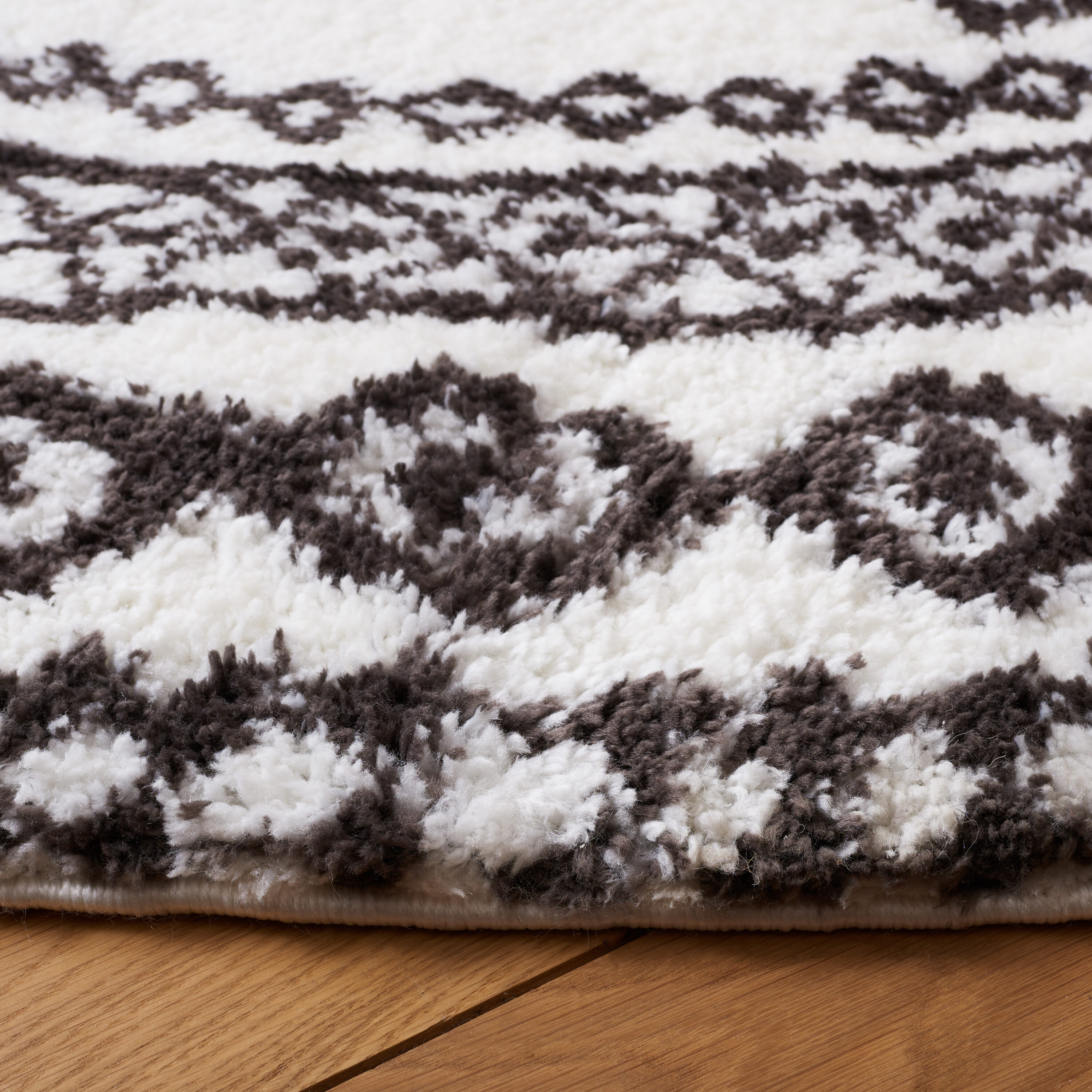 Safavieh BER591A-7R rugs - View #3