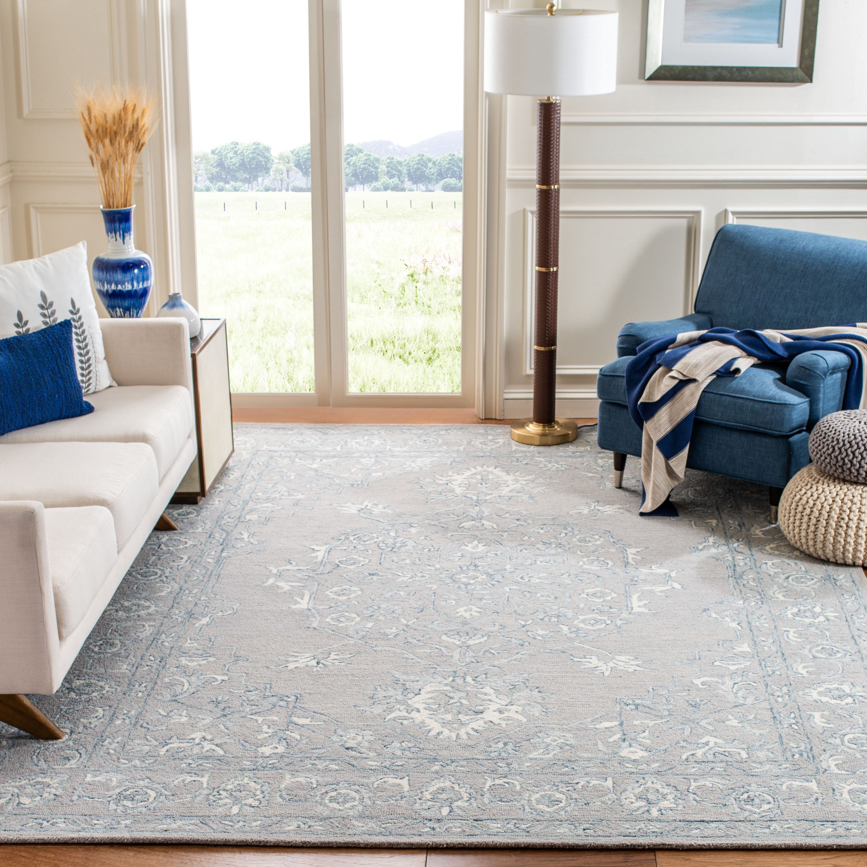 Safavieh MLP504F-8 Micro-Loop Talis 8 x 10 (ft) Tufted Wool Light Gray/Ivory Rectangular Indoor Floral/Botanical Vintage Area rug