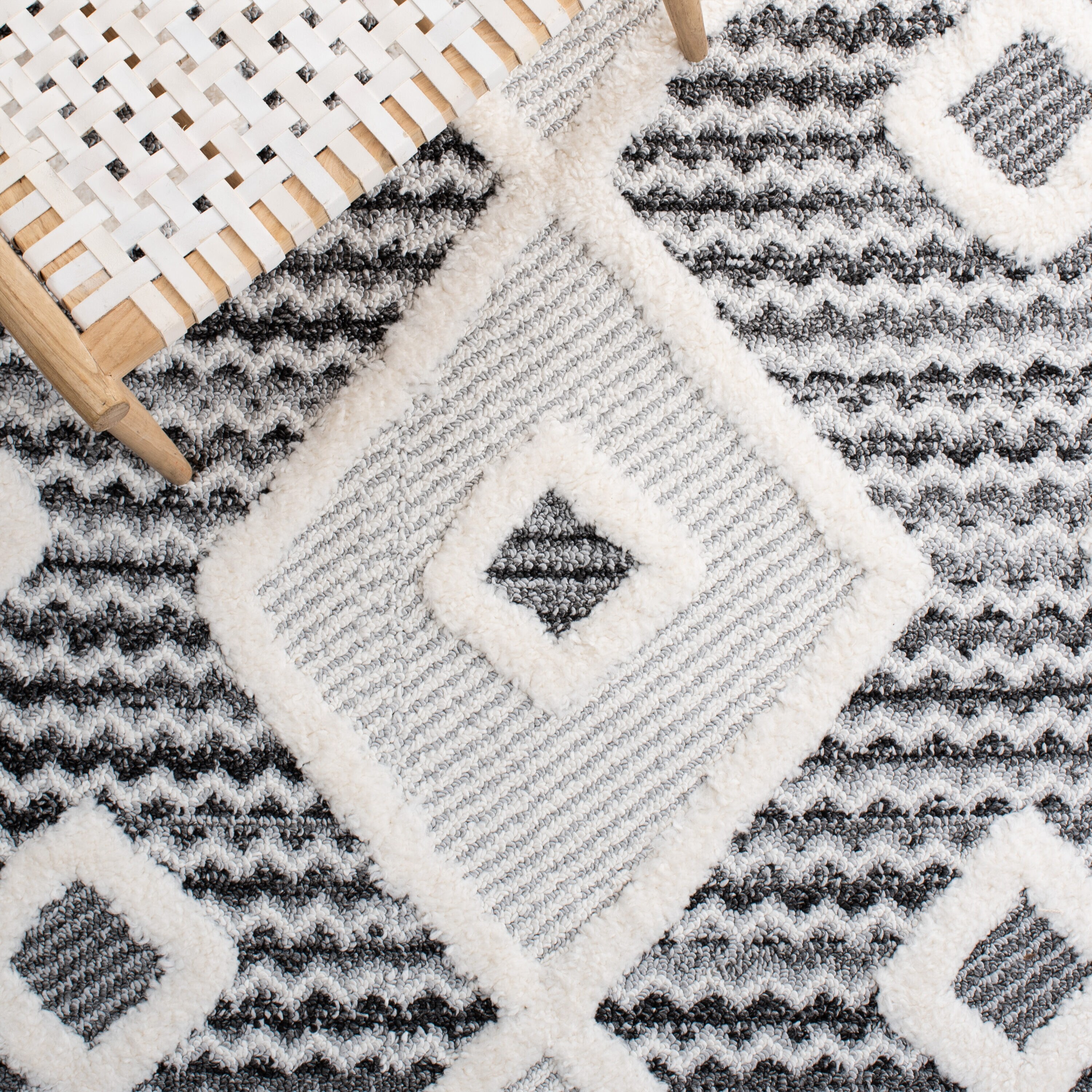 Safavieh MTS612F-7SQ rugs - View #6