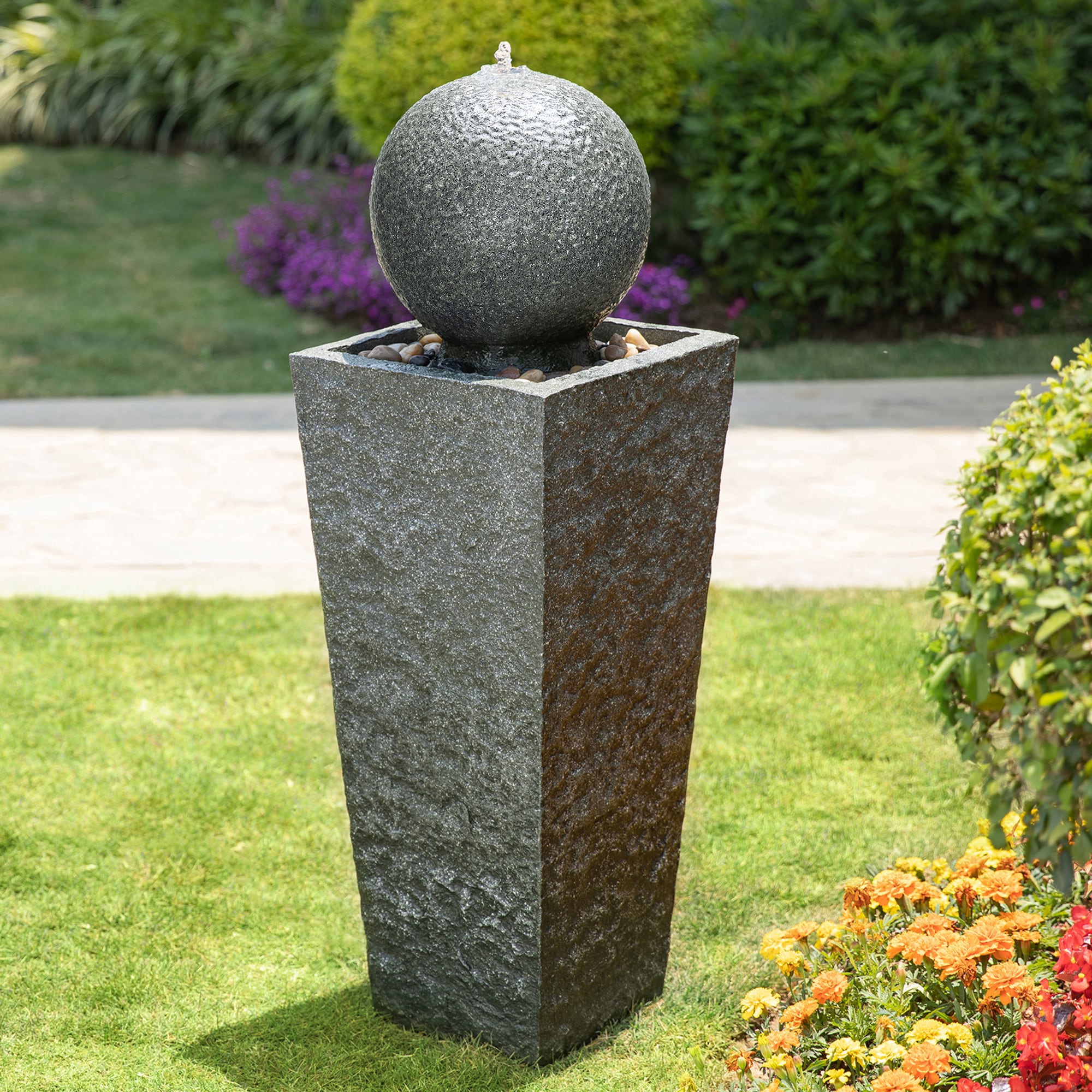 Glitzhome 40.25-in H Resin Water Outdoor Fountain Statue Pump Included ...