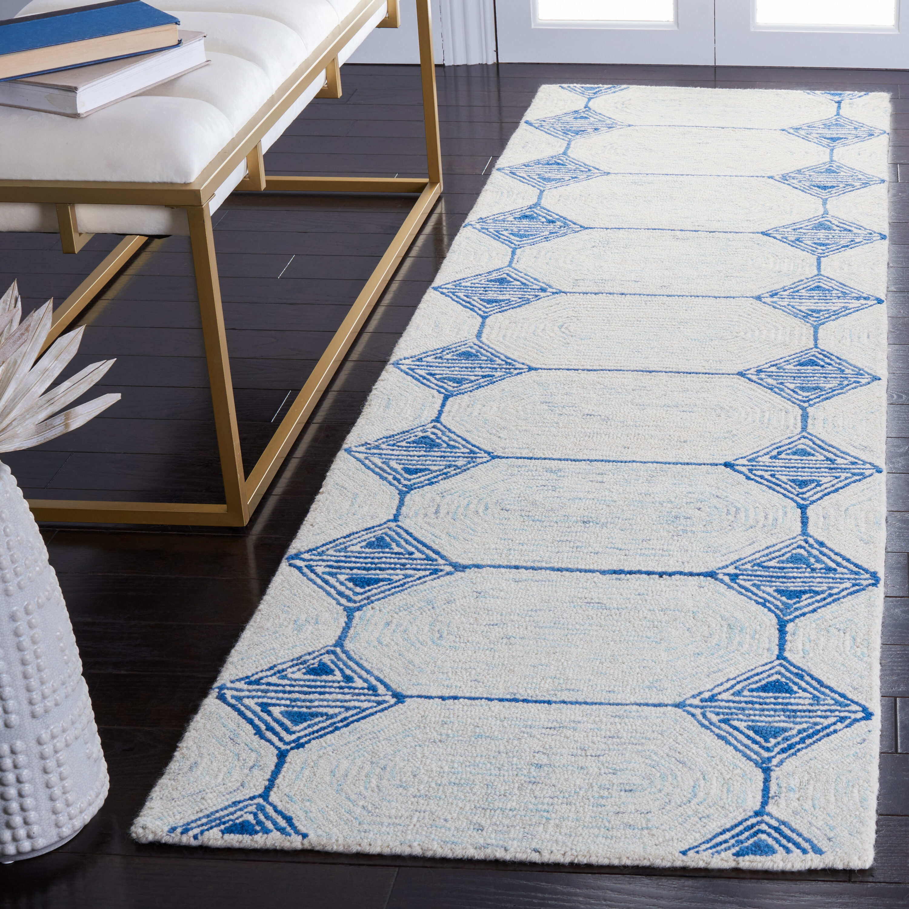  Abstract 658 Ivory/Blue Contemporary 2ft-3in x 8ft Runner Rug