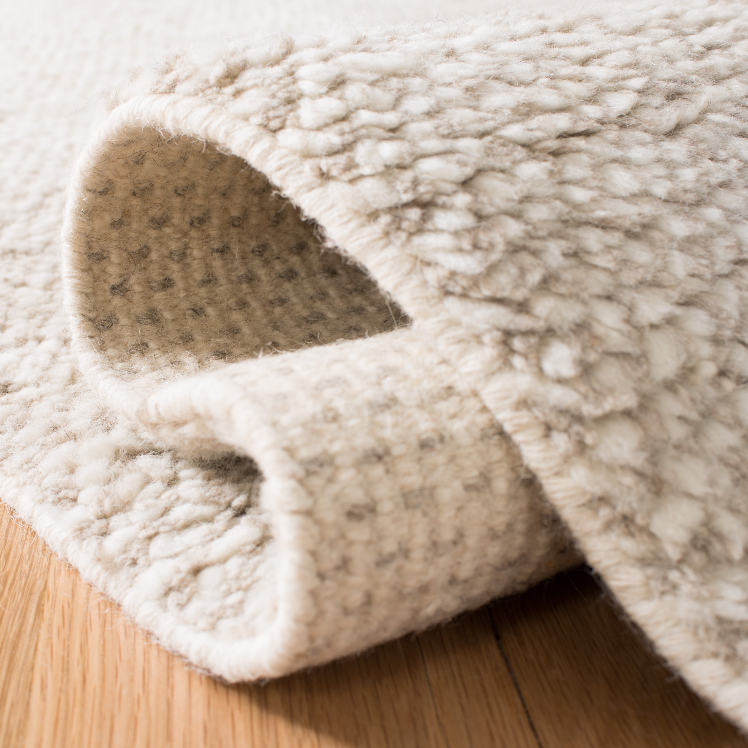 Beige Hand-Tufted Wool Shag Area Rug with Fringe, 4' x 6'
