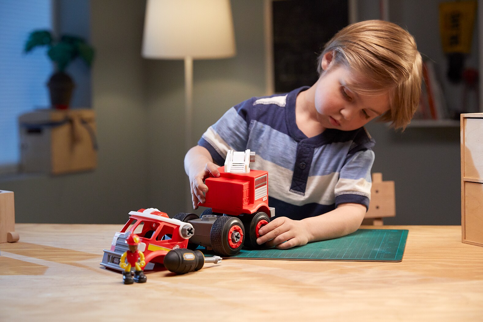 NIKKO TOYS 40042 Kids-Woodworking-Project-Kits - View #12