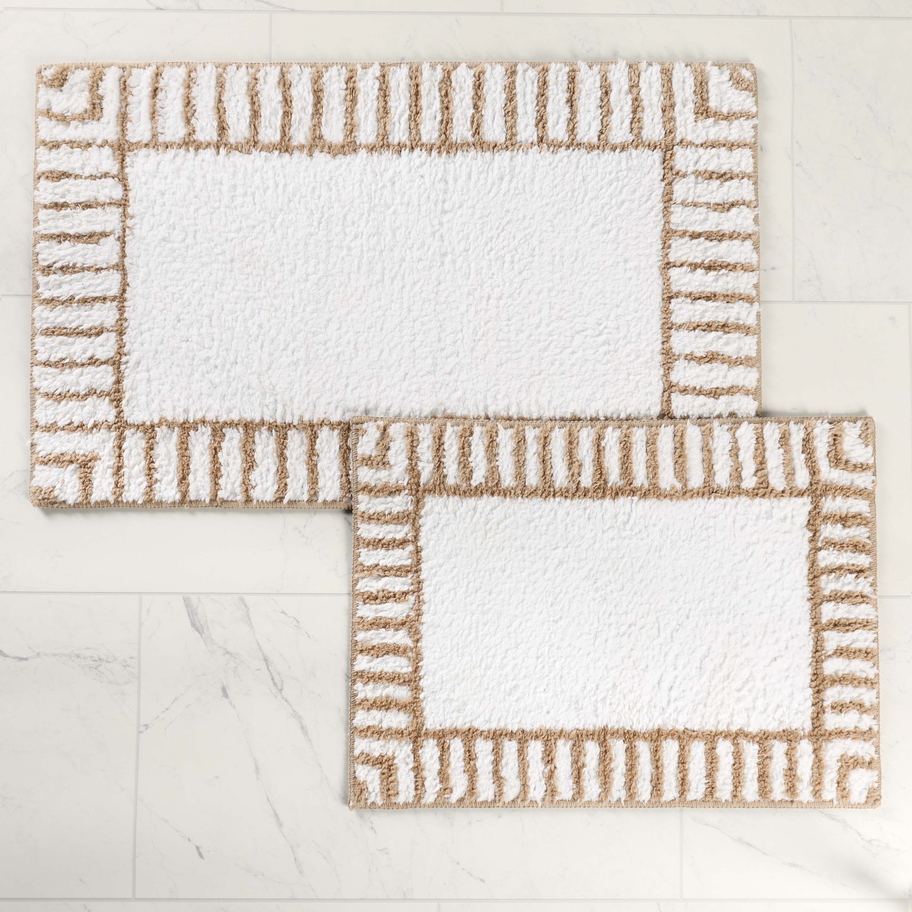Superior - 24-in x 36-in White-Beige Polyester Bath rug