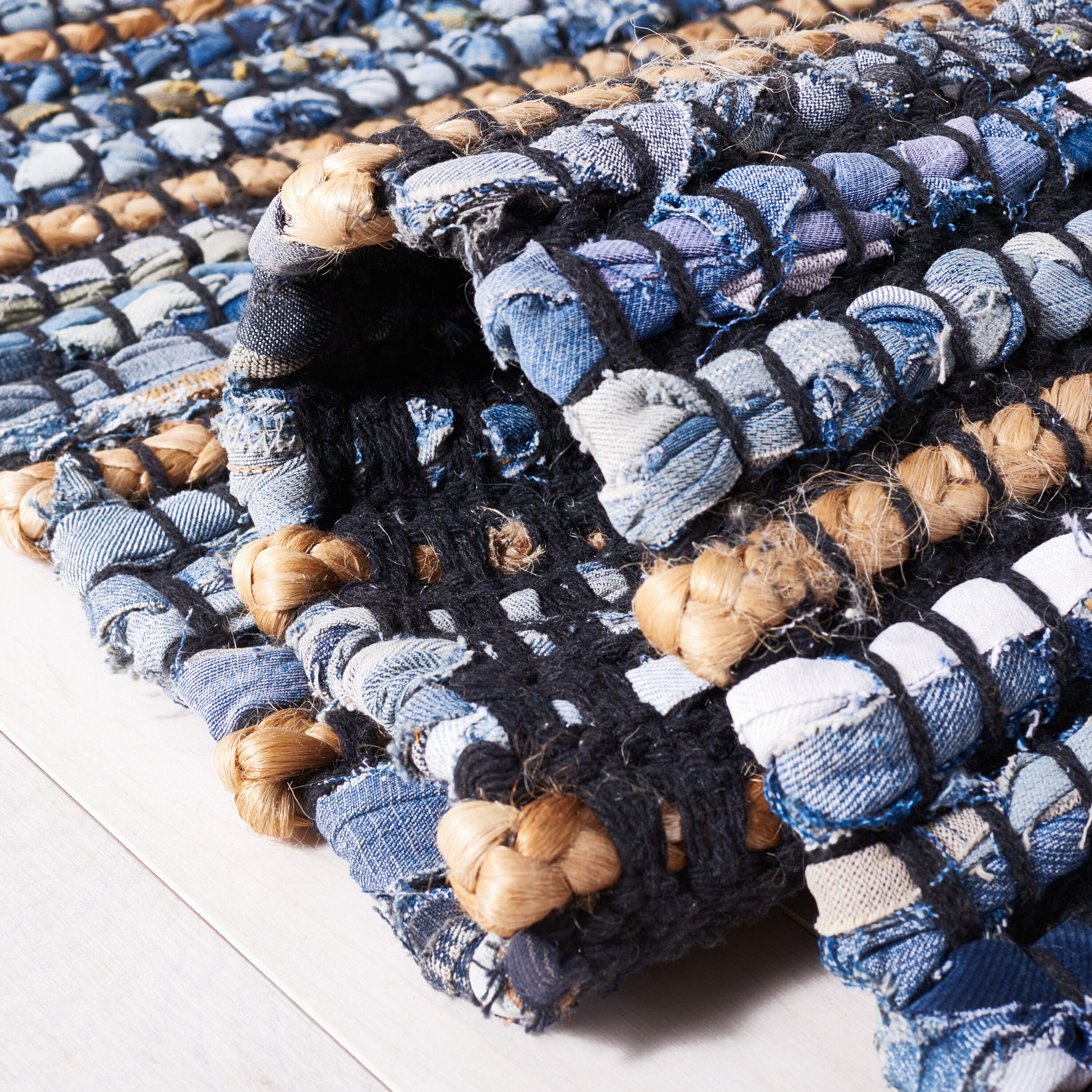 Safavieh CAP368A-4 rugs - View #7