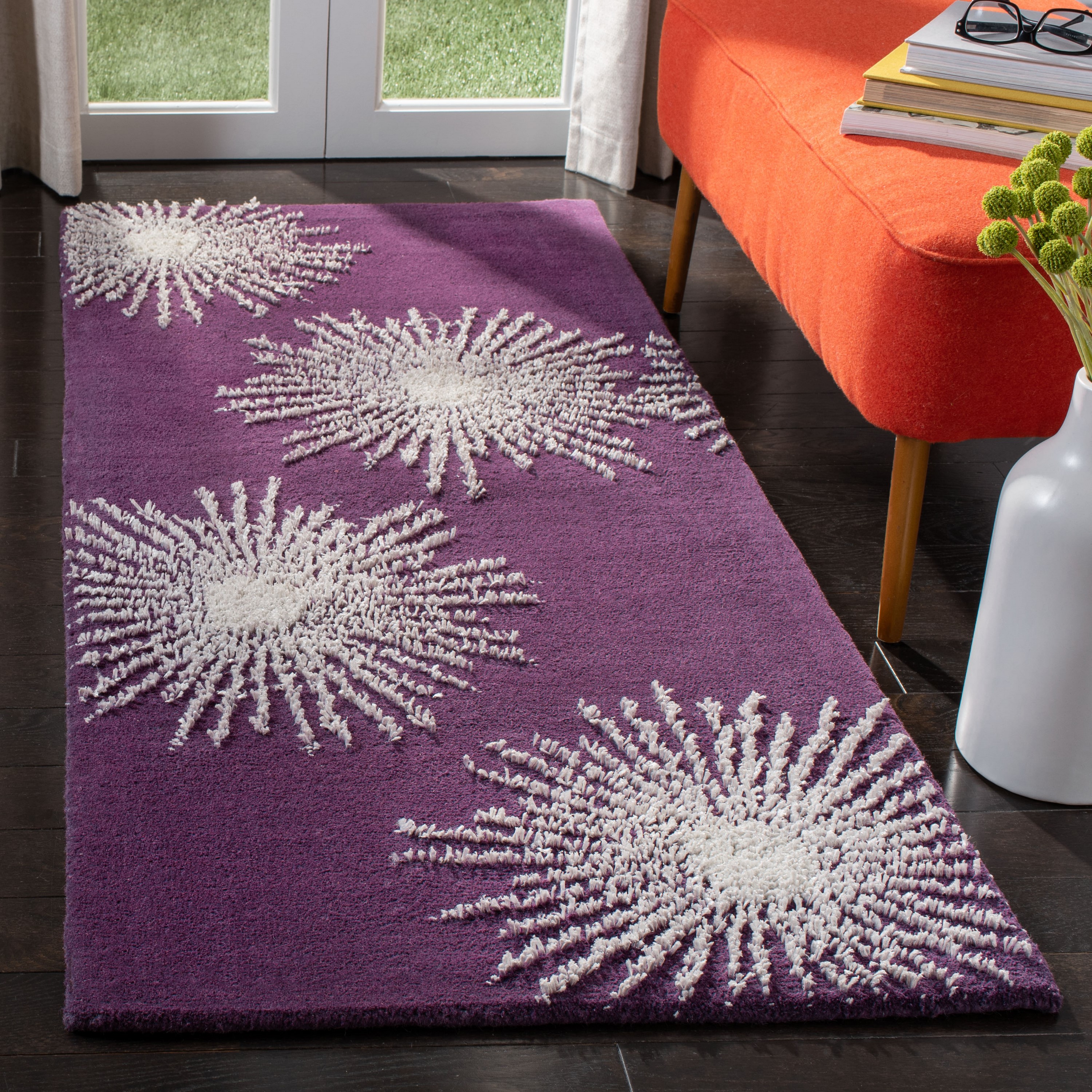 Safavieh SOH712P-26 Soho Starburst 3 x 6 (ft) Tufted Wool Purple/Ivory Rectangular Indoor Abstract Runner rug