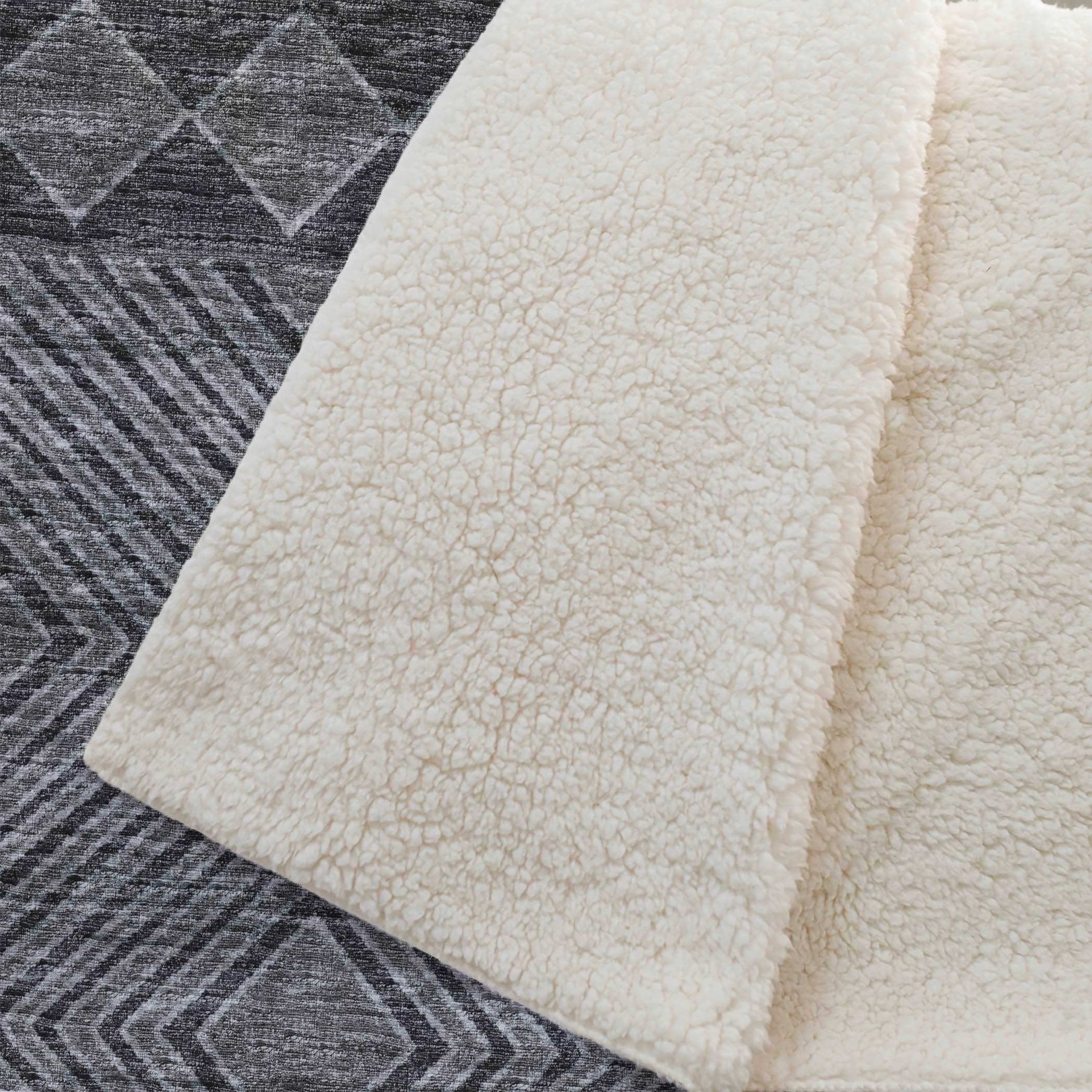 Addison Rugs ASB107GR50X70 Blankets-And-Throws - View #2