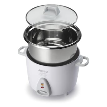 Black And Decker 6 Cup Rice Cooker In White. Model RC3406.