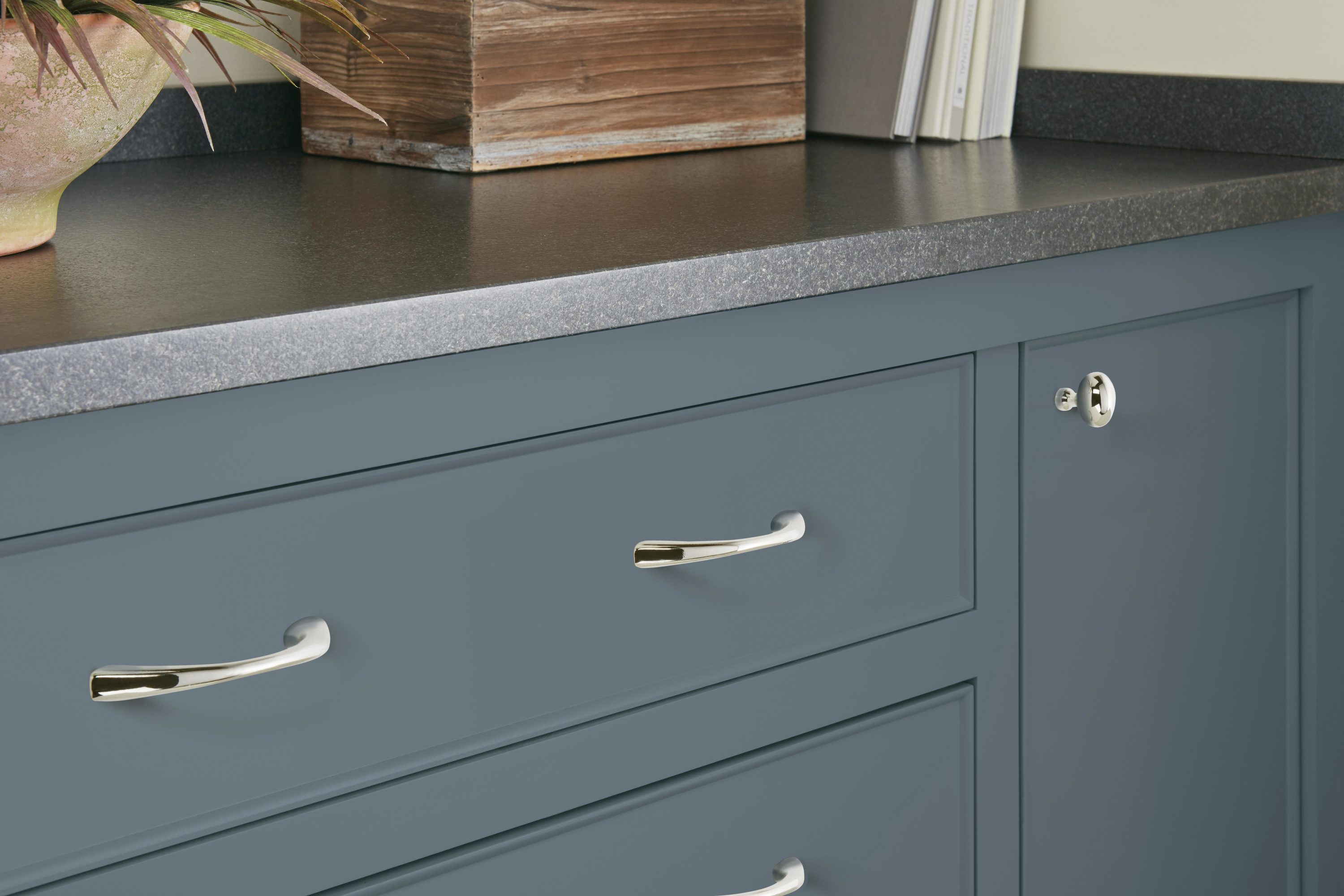 Polished Chrome Oval Cabinet Knob with Mounting Hardware