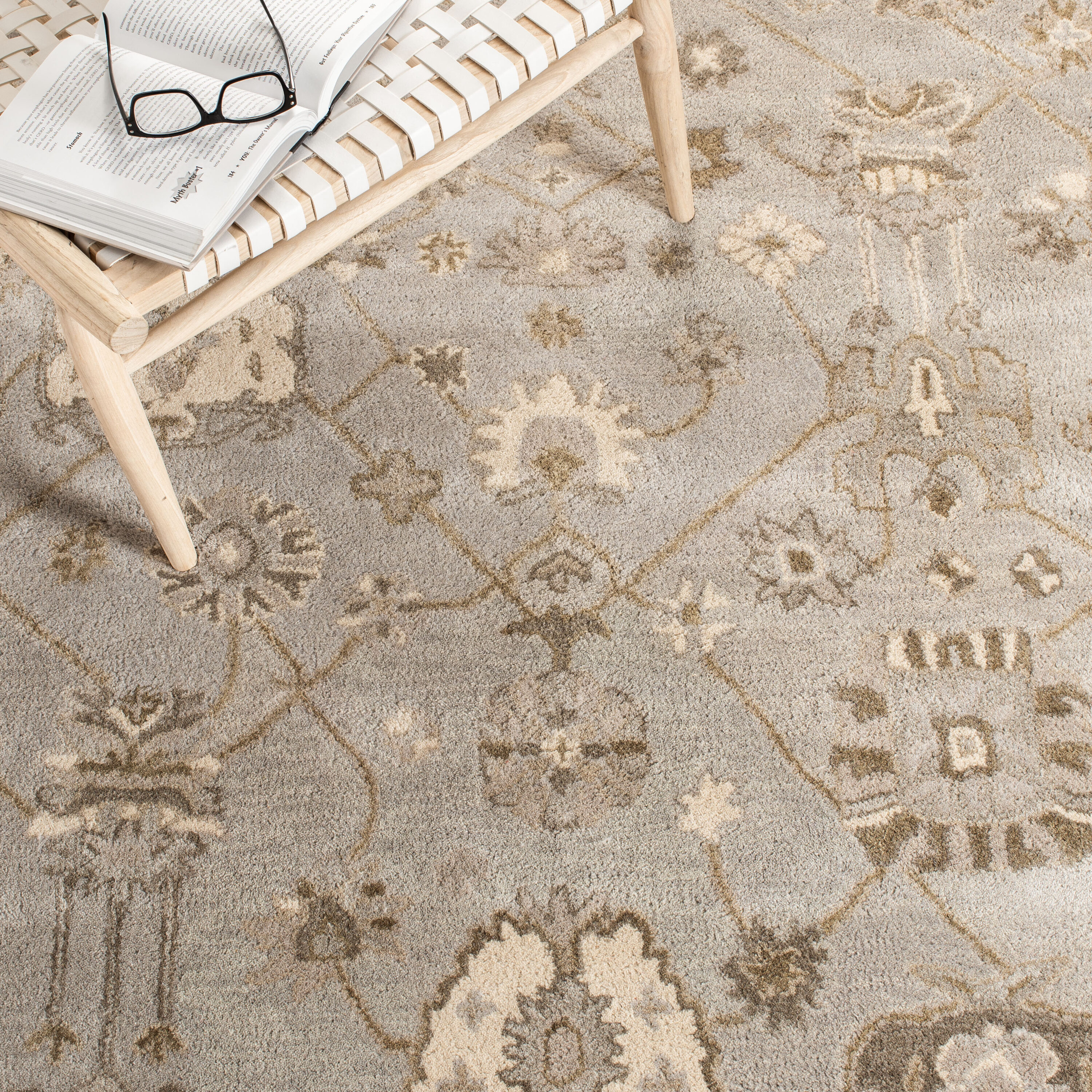Safavieh ROY633A-4 rugs - View #4