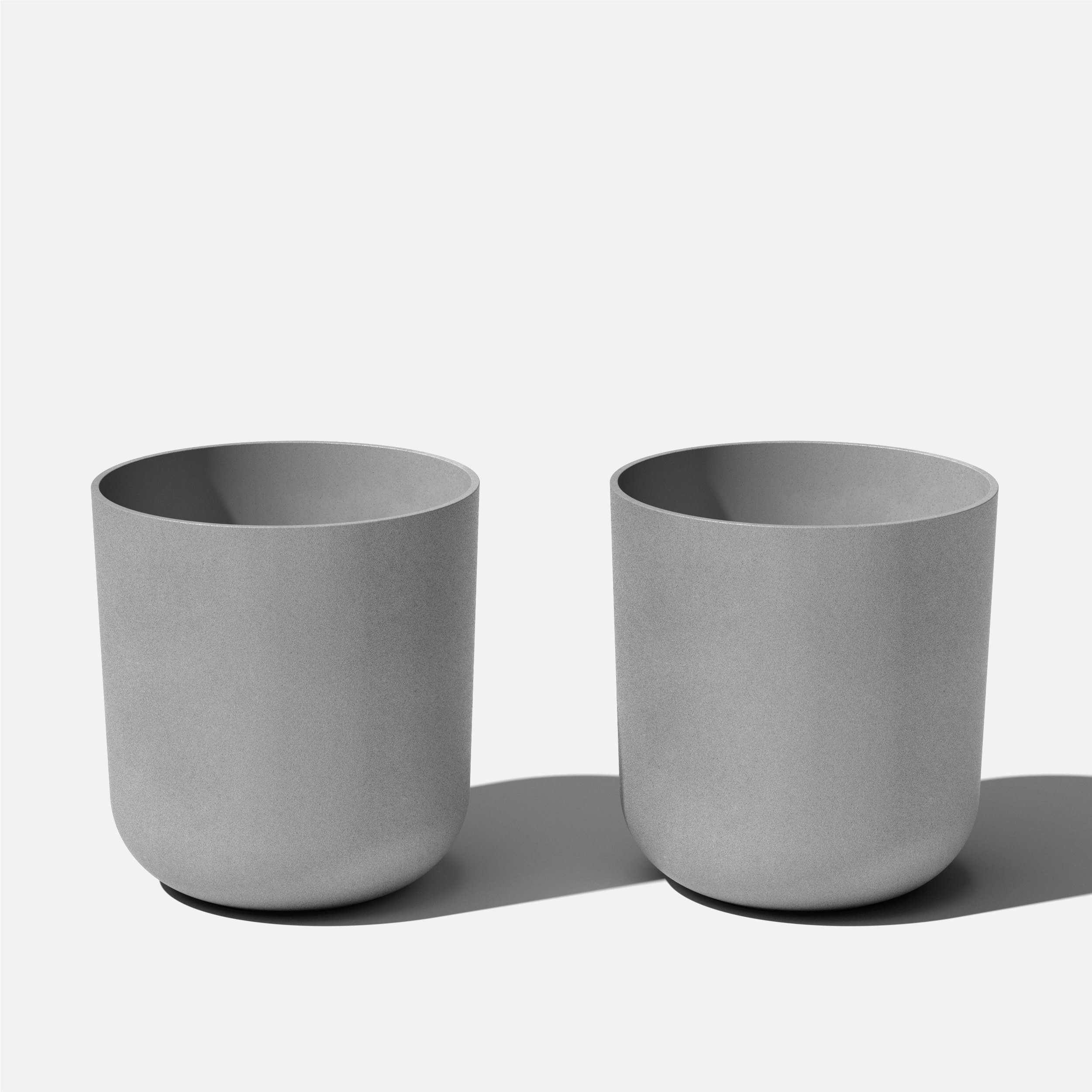 Veradek KNV20C-2PK 2 -Pack Round 18.5-in W Extra Large Gray Plastic Indoor/Outdoor Planter with Drainage Holes