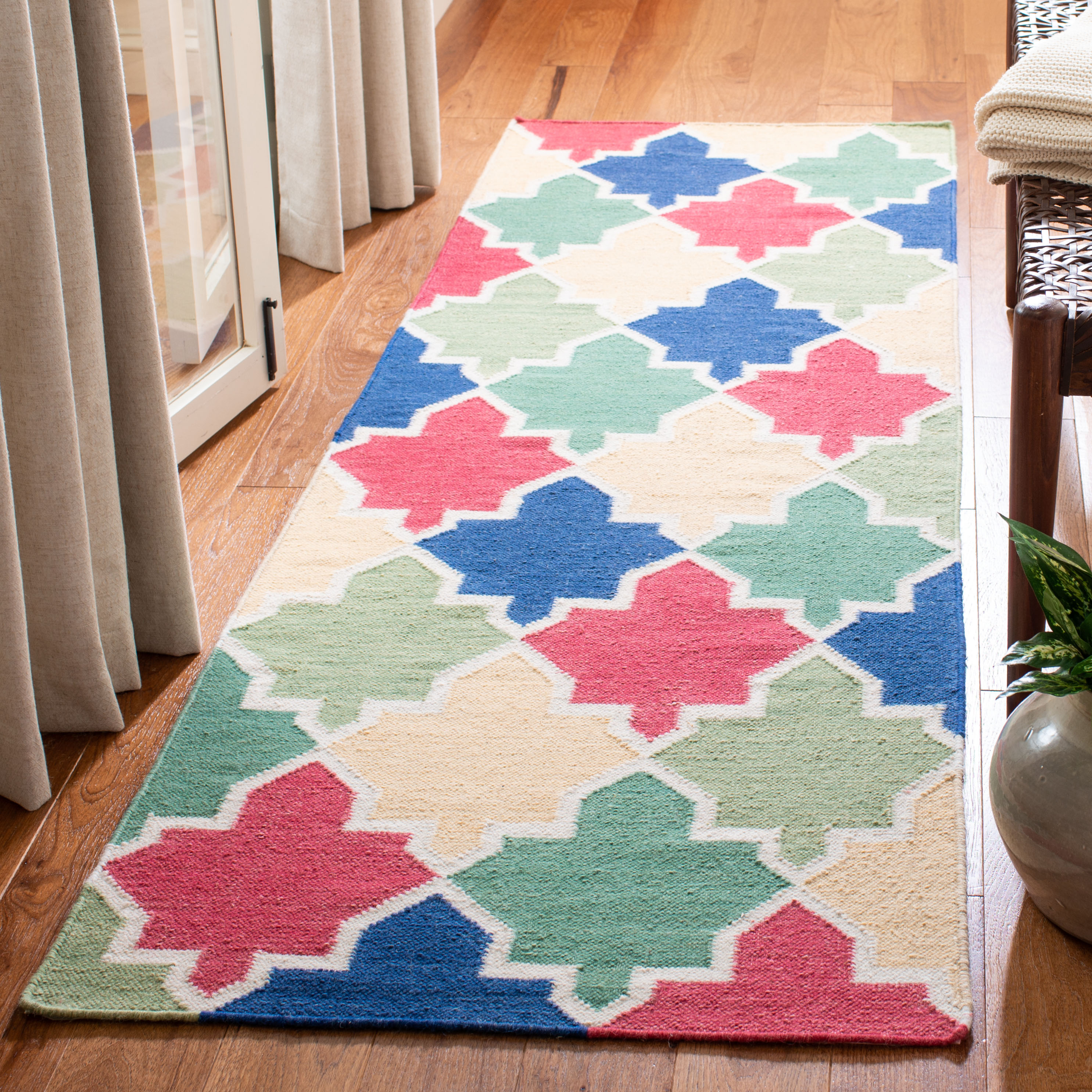 Safavieh DHU561A-28 Dhurries Gianno 3 x 8 (ft) Wool Blue/Multi Rectangular Indoor Trellis Coastal Runner rug