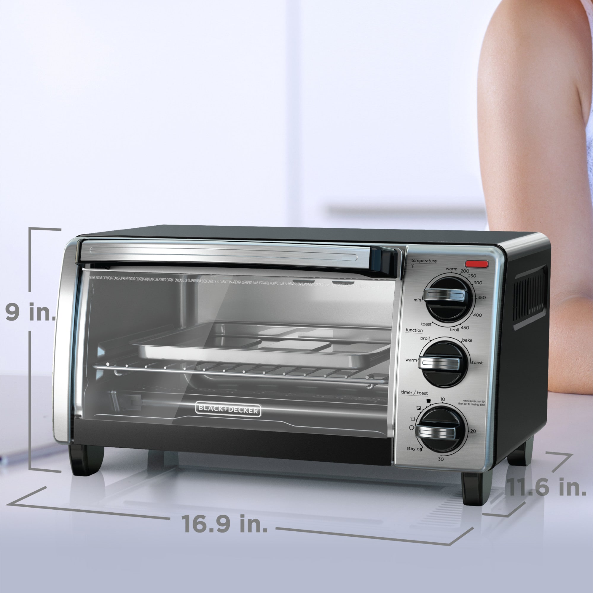 Black+Decker TRO480BS Toaster Oven, 1200 W, 4-Slice, Knob
