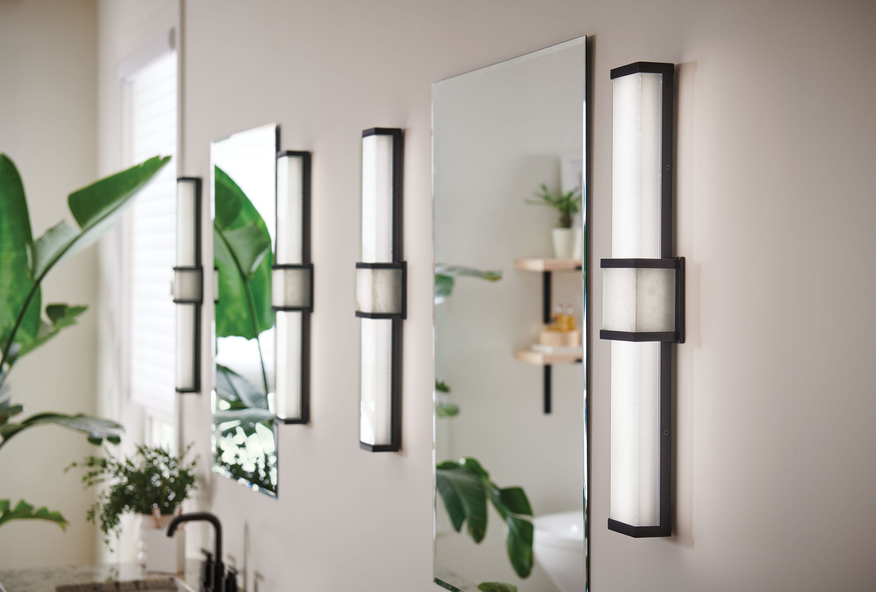 Pietra Luxe Black LED Bath Vanity Light, 24" Integrated