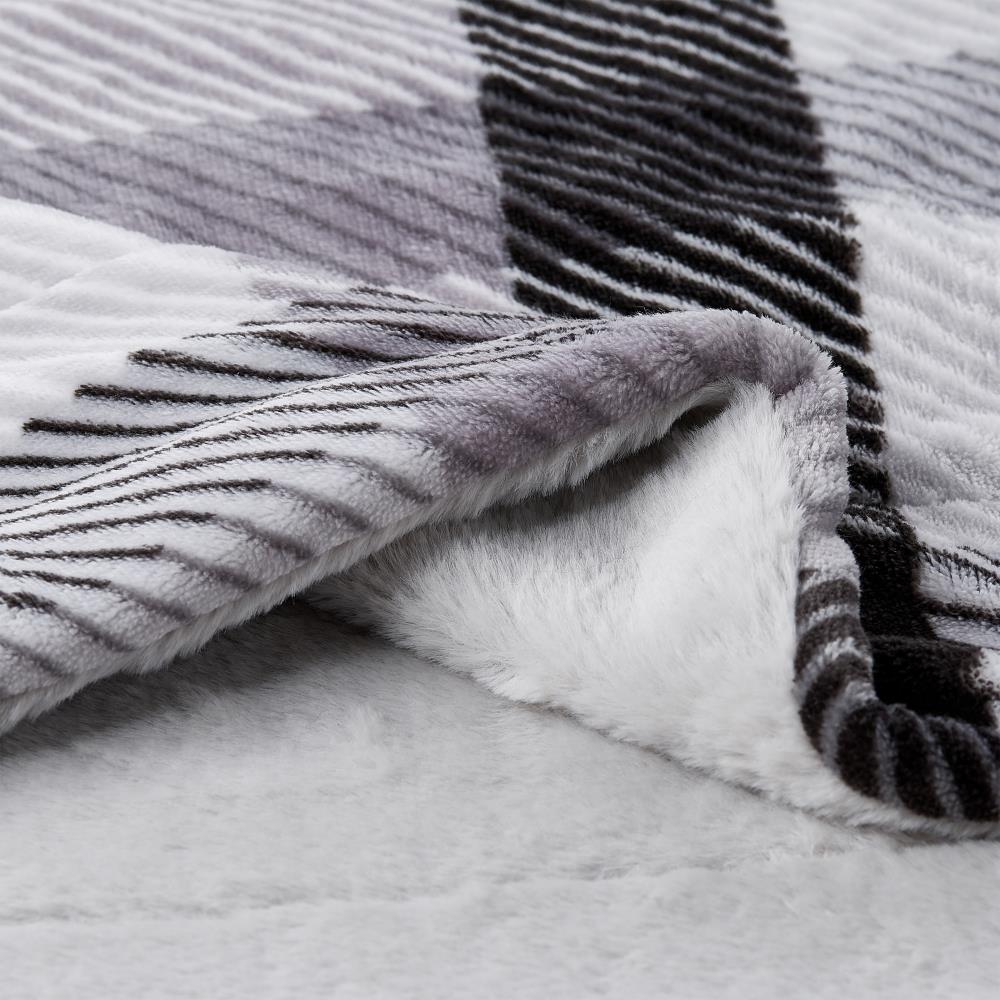 Hastings Home 515307FQZ Blankets-And-Throws - View #3