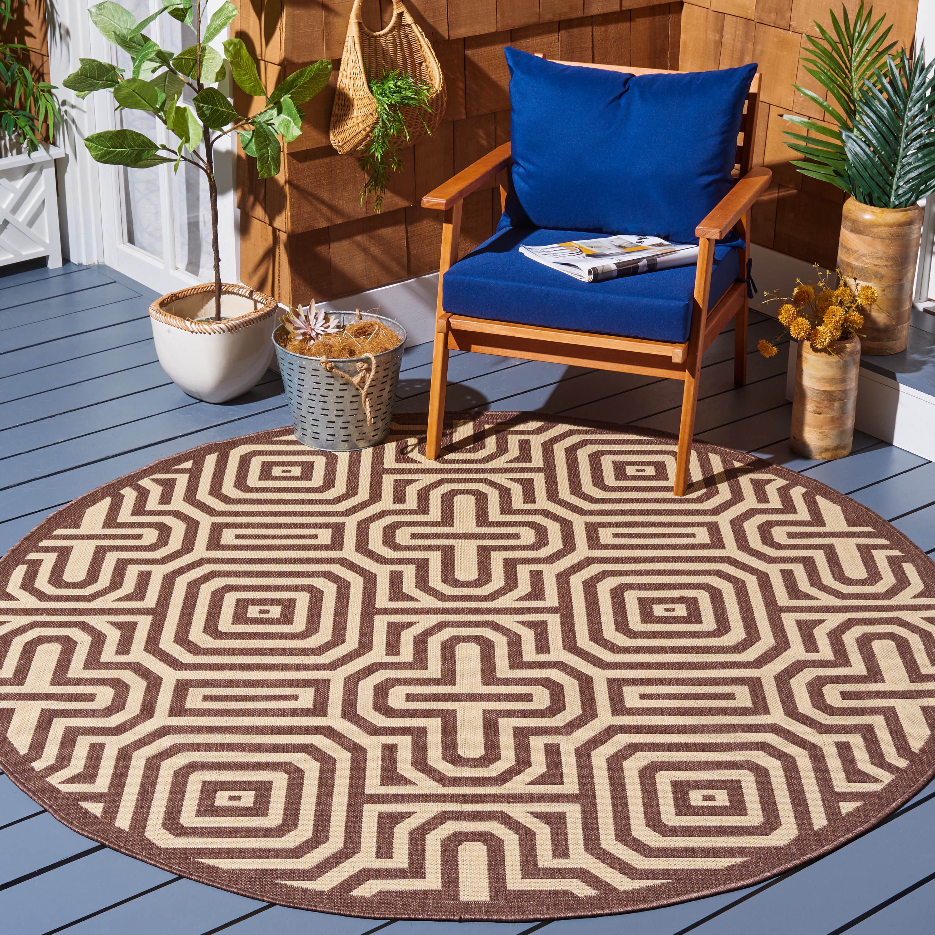 Safavieh CY2962-3409-5R Courtyard Nord 5 x 5 (ft) Loomed Polypropylene Chocolate/Natural Round Indoor/Outdoor Abstract Coastal Area rug