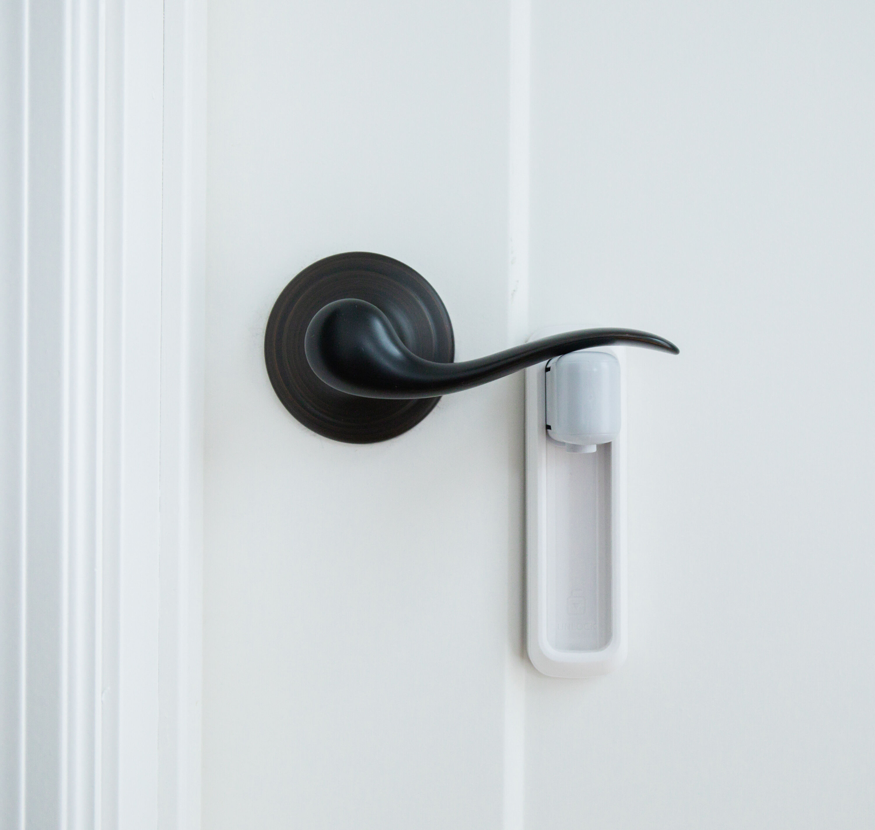 Regalo Regalo Home Safety White Lever Door Lock
